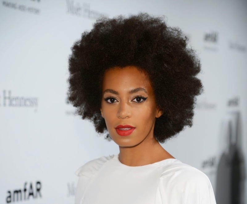 ClioMakeUp-movimento-nappy-20-solange-knowles.jpg