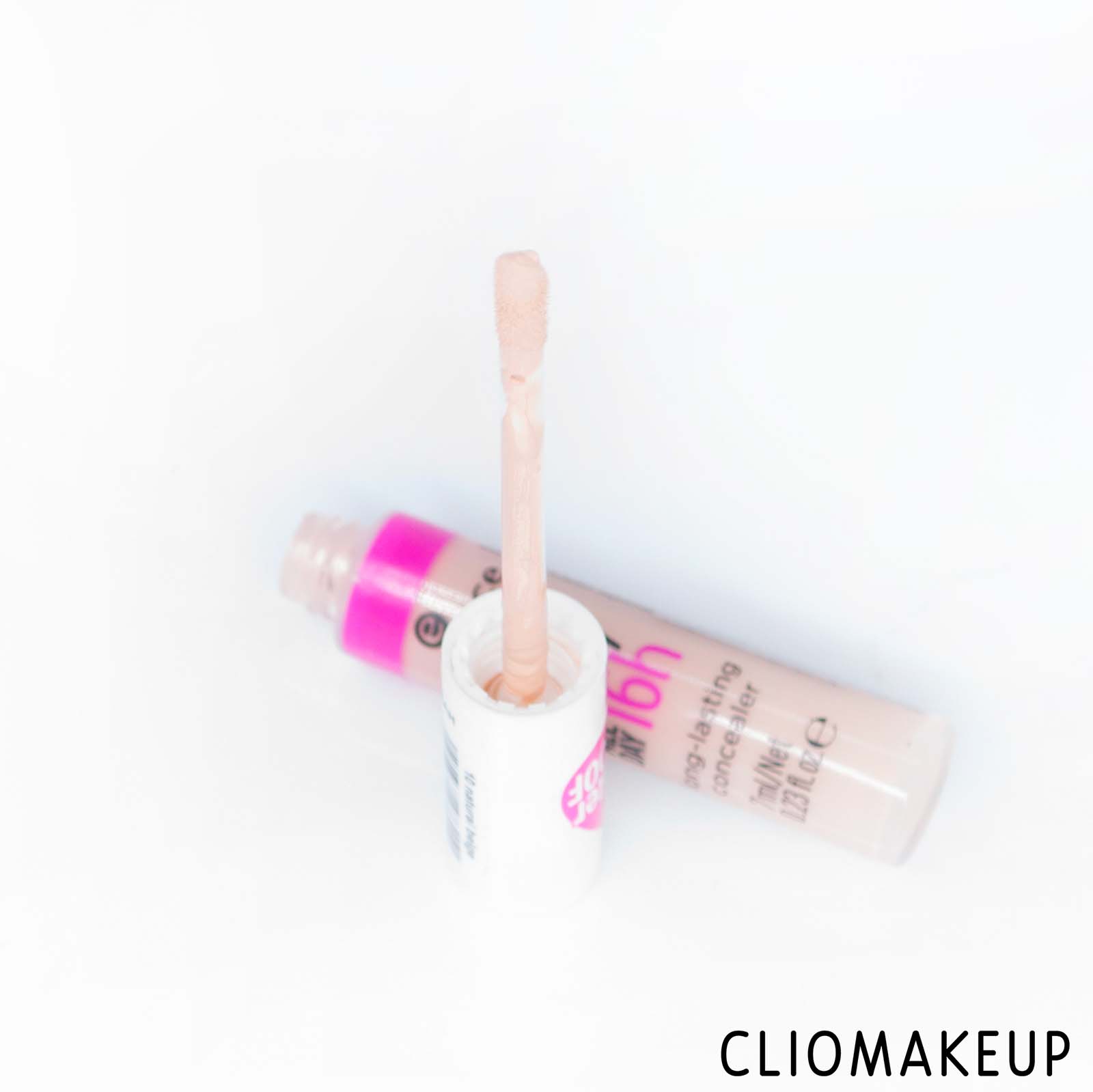 cliomakeup-recensione-correttore-essence-stay-all-day-16h-waterproof-4