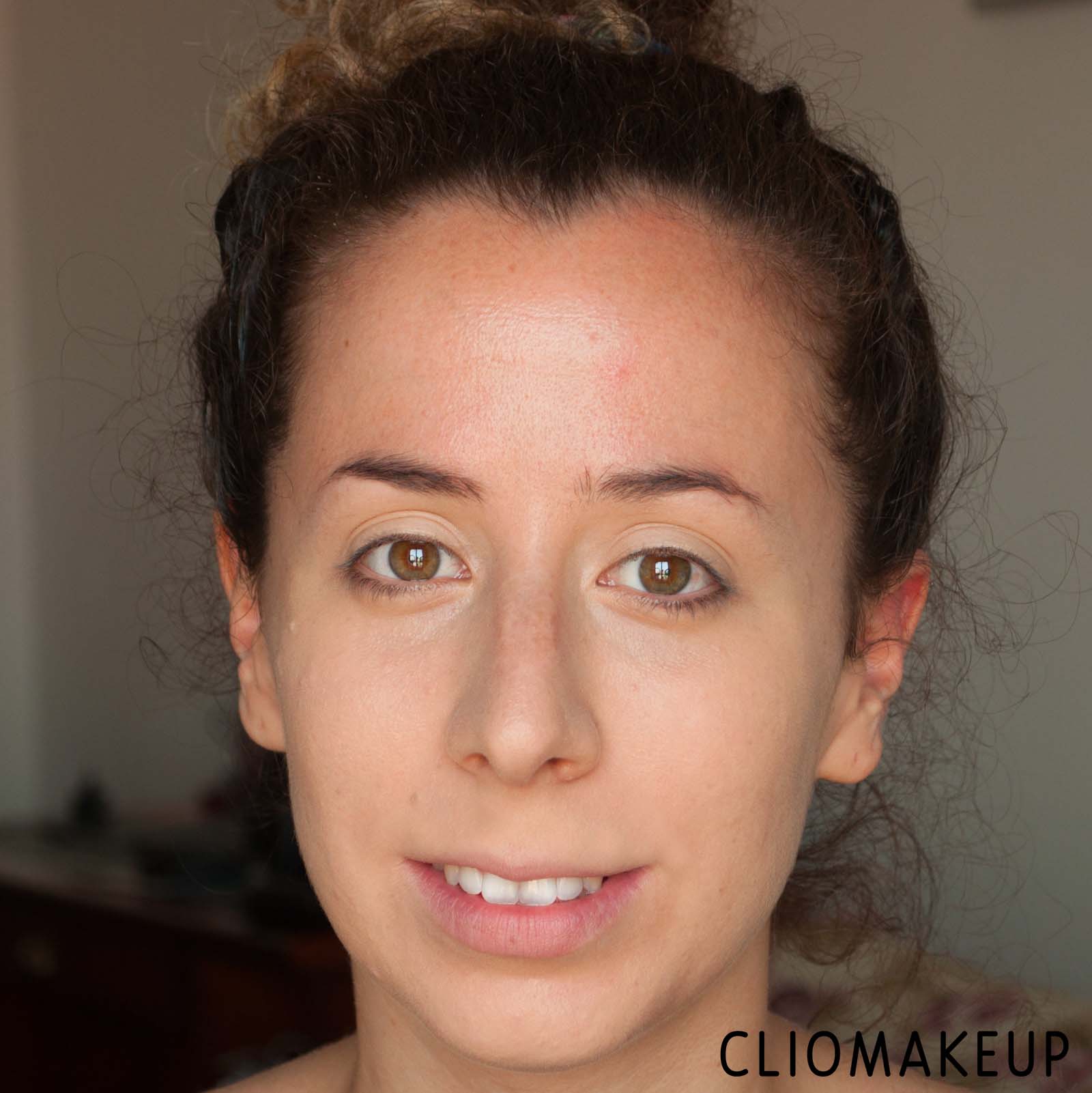 cliomakeup-recensione-correttore-maybelline-instant-anti-age-correttore-occhiaie-16