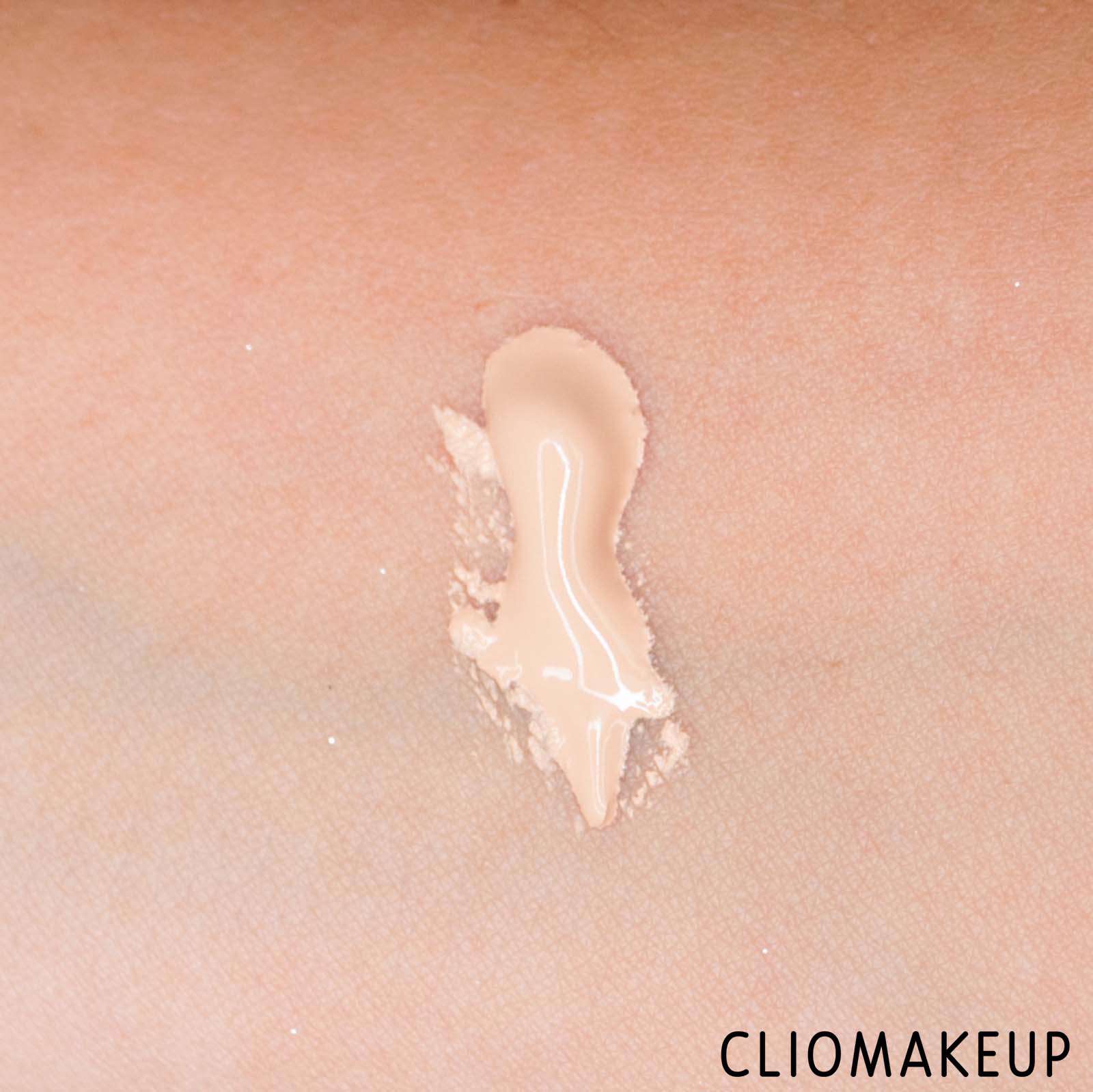 cliomakeup-recensione-fondotinta-sephora-fondotinta-matt-perfezionatore-6