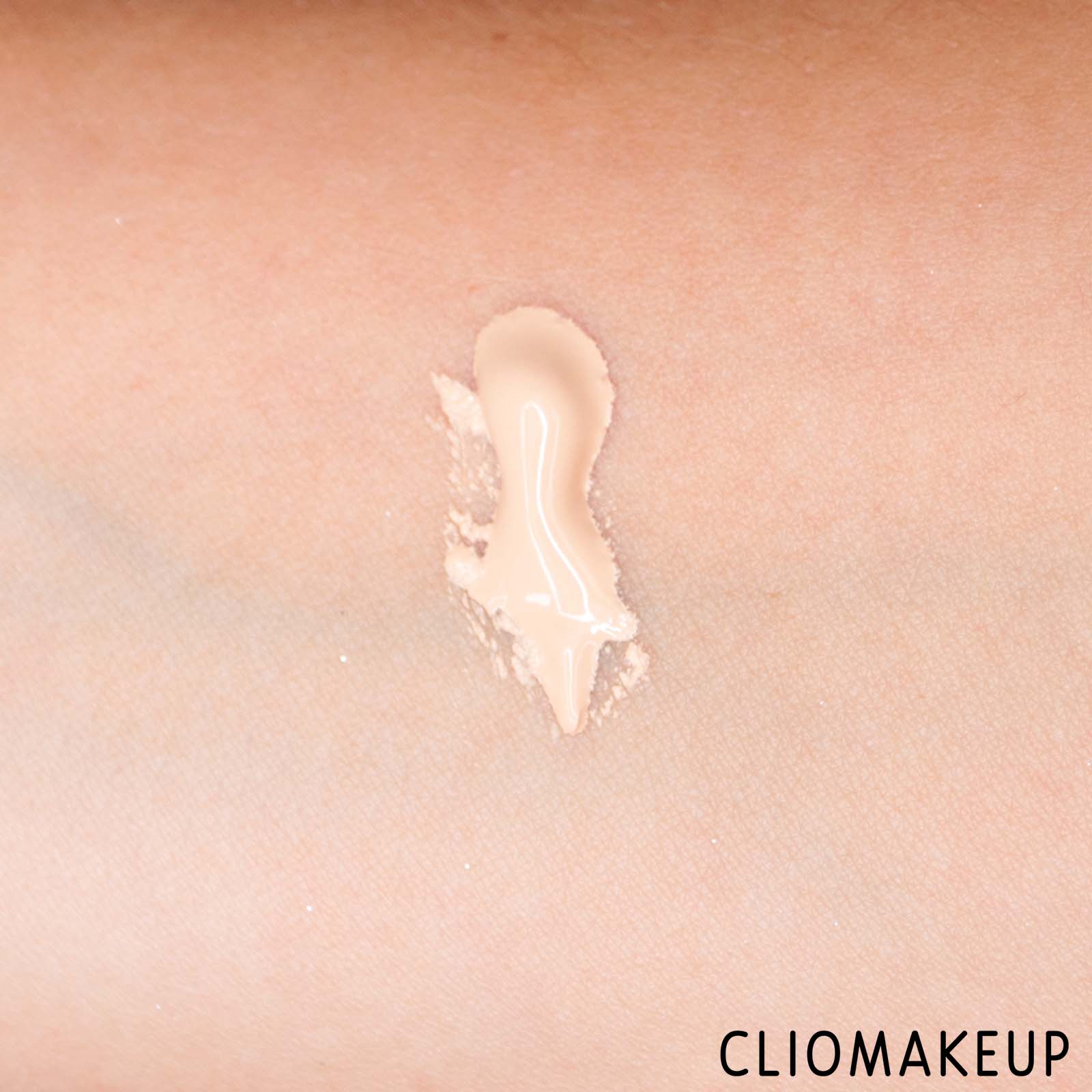 cliomakeup-recensione-fondotinta-sephora-fondotinta-matt-perfezionatore-7