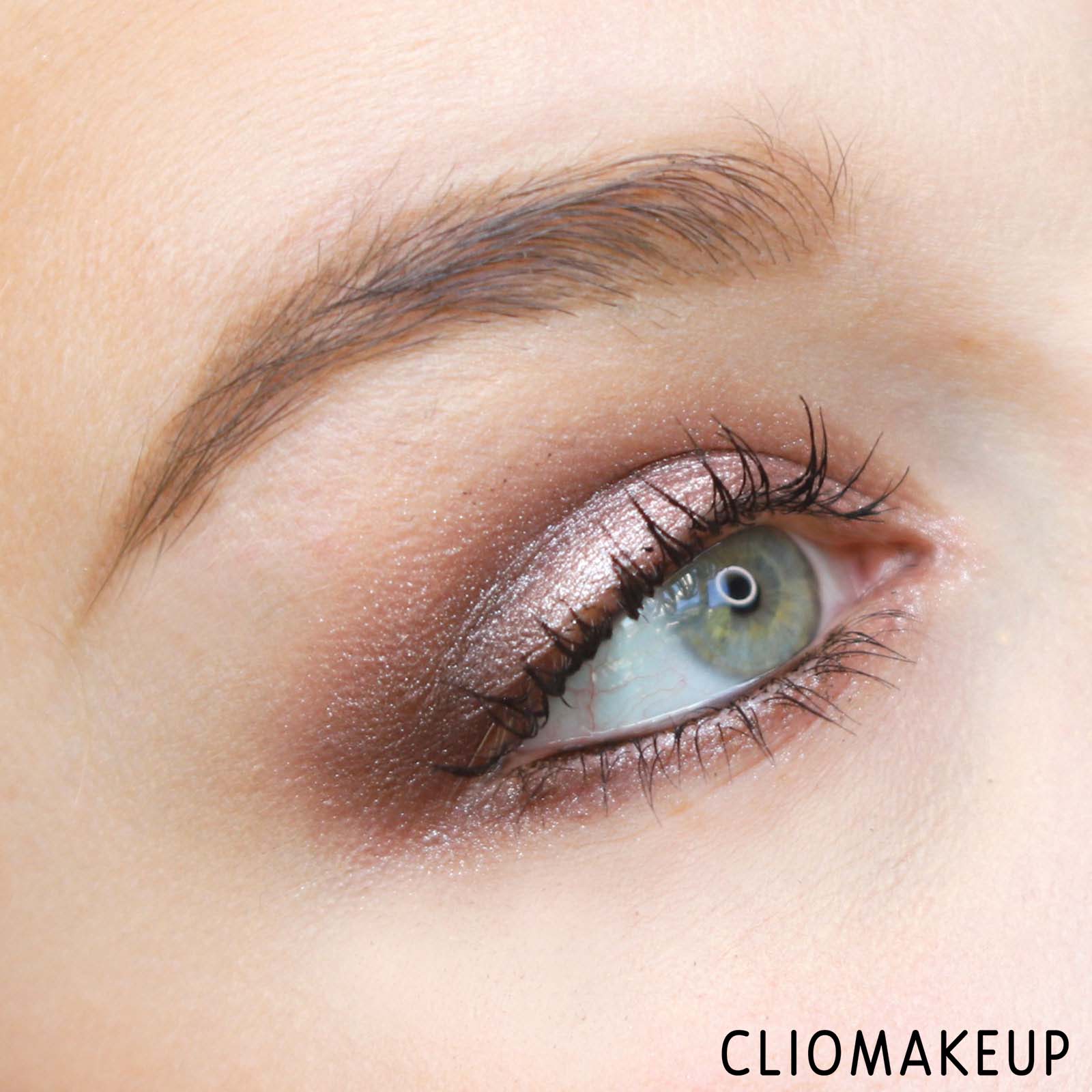 cliomakeup-recensione-ombretti-essence-melted-chrome-eyeshadow-13