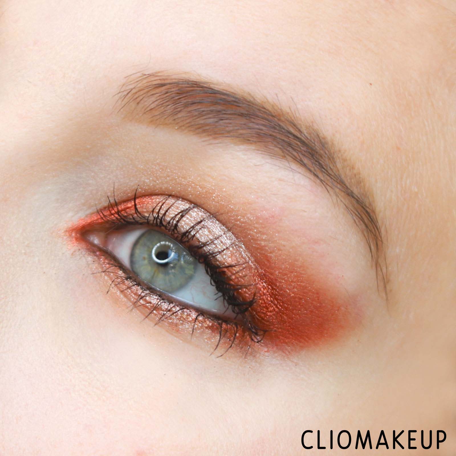 cliomakeup-recensione-ombretti-essence-melted-chrome-eyeshadow-16