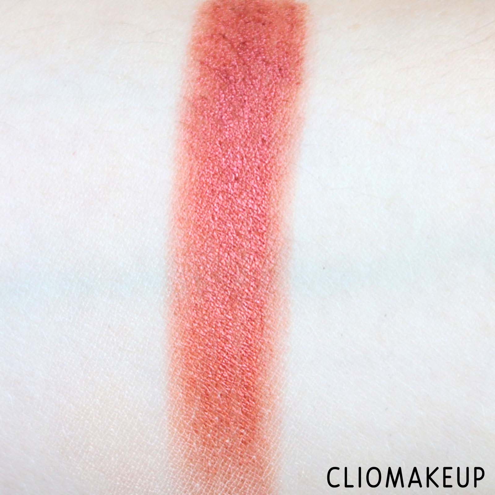 cliomakeup-recensione-ombretti-essence-melted-chrome-eyeshadow-6