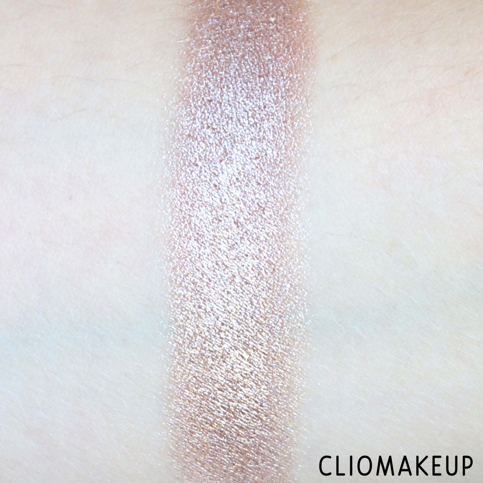 cliomakeup-recensione-ombretti-essence-melted-chrome-eyeshadow-8