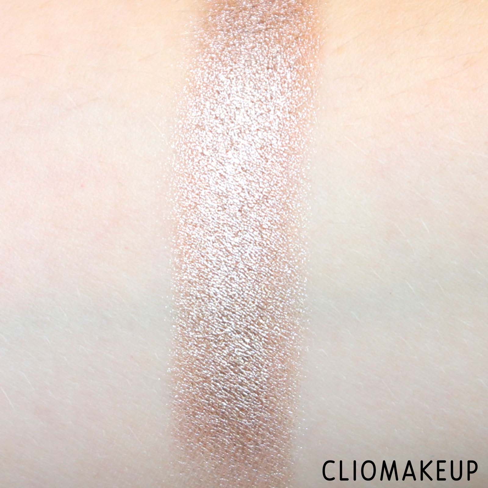 cliomakeup-recensione-ombretti-essence-melted-chrome-eyeshadow-9