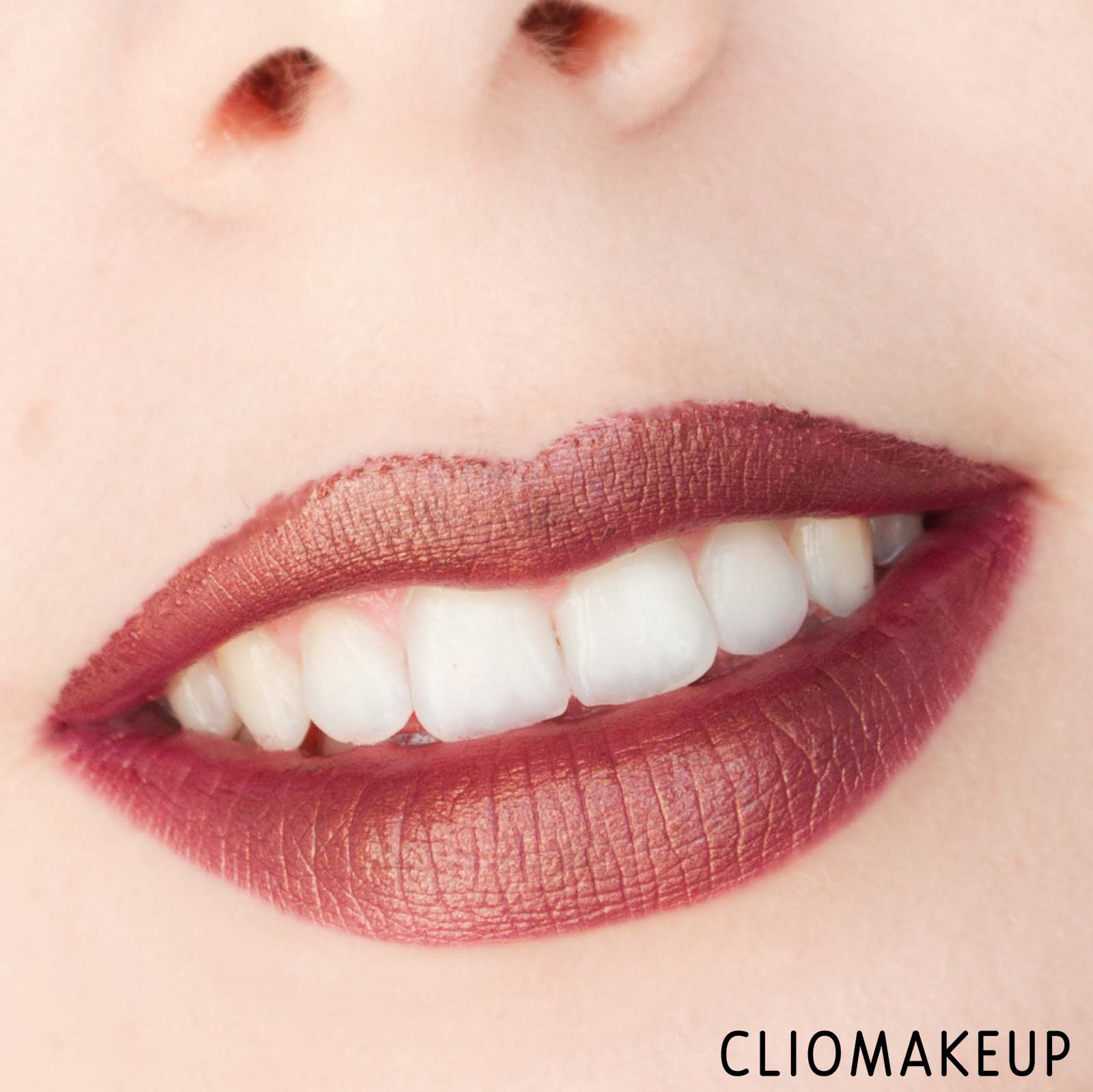 cliomakeup-recensione-rossetti-urban-decay-vice-lipstick-metallized-12