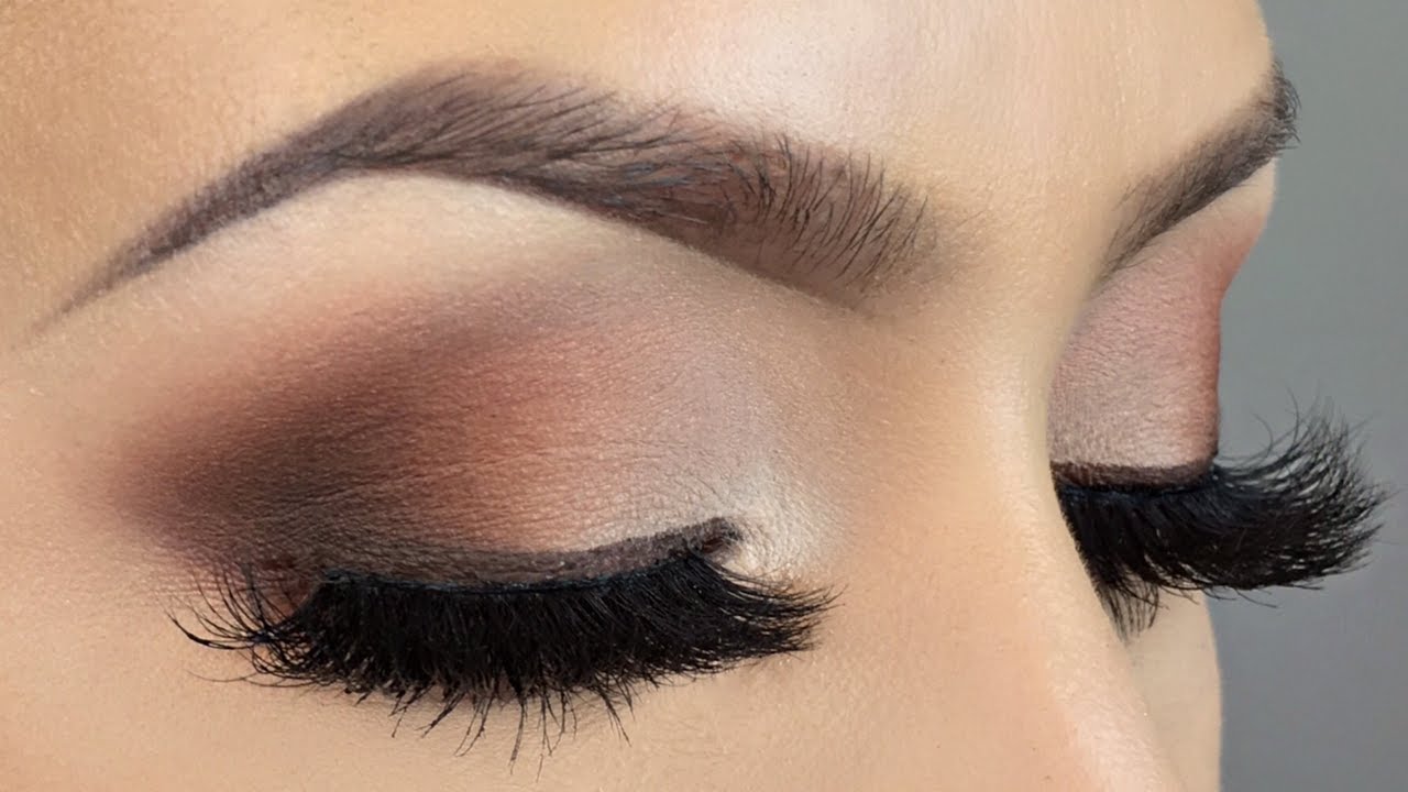 cliomakeup-trucco-abiti-rosa-17-smokey-eyes-marrone