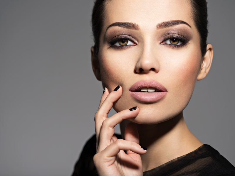 cliomakeup-come-fare-smokey-eyes-marrone