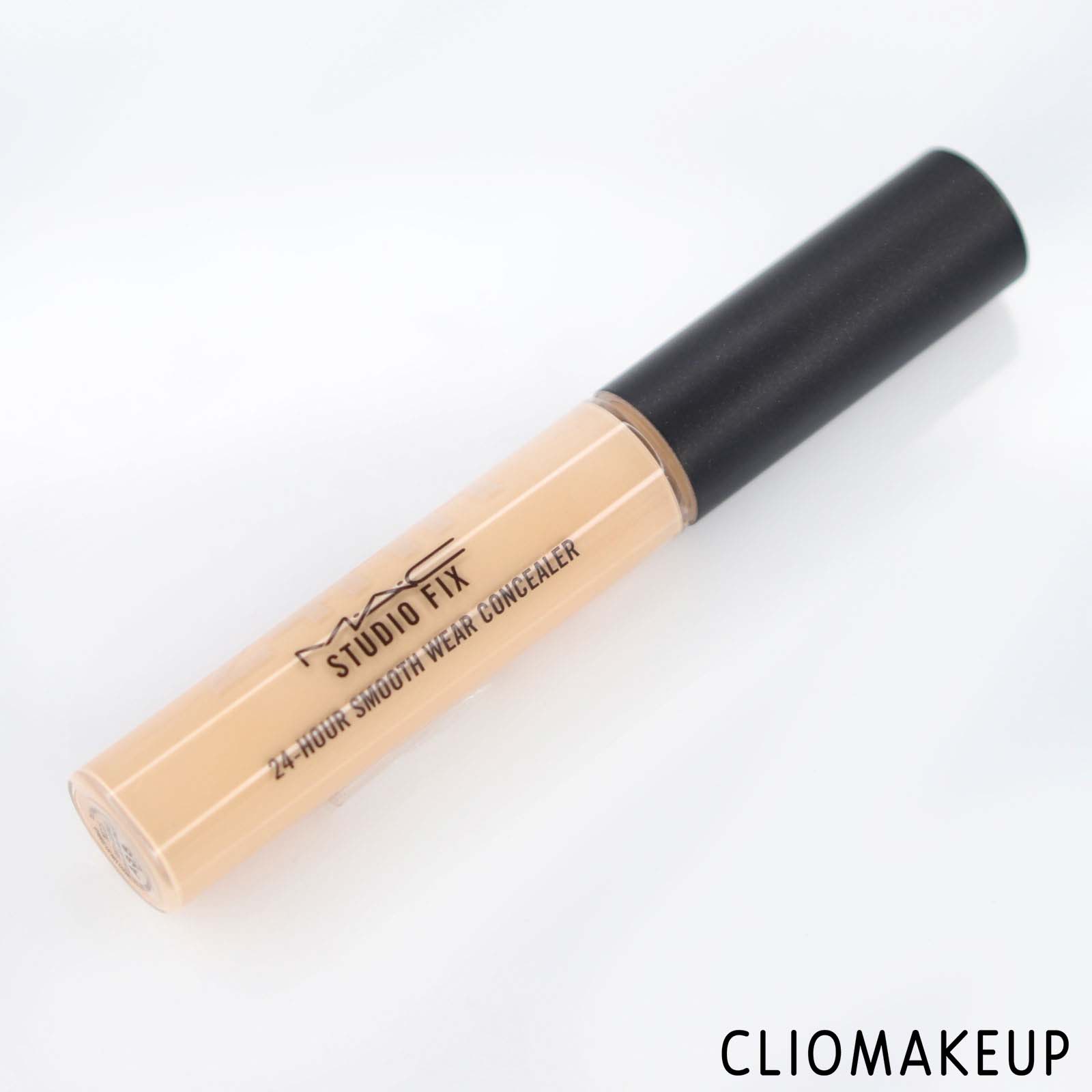 cliomakeup-recensione-correttore-mac-studio-fix-24-hour-smooth-wear-concealer-4