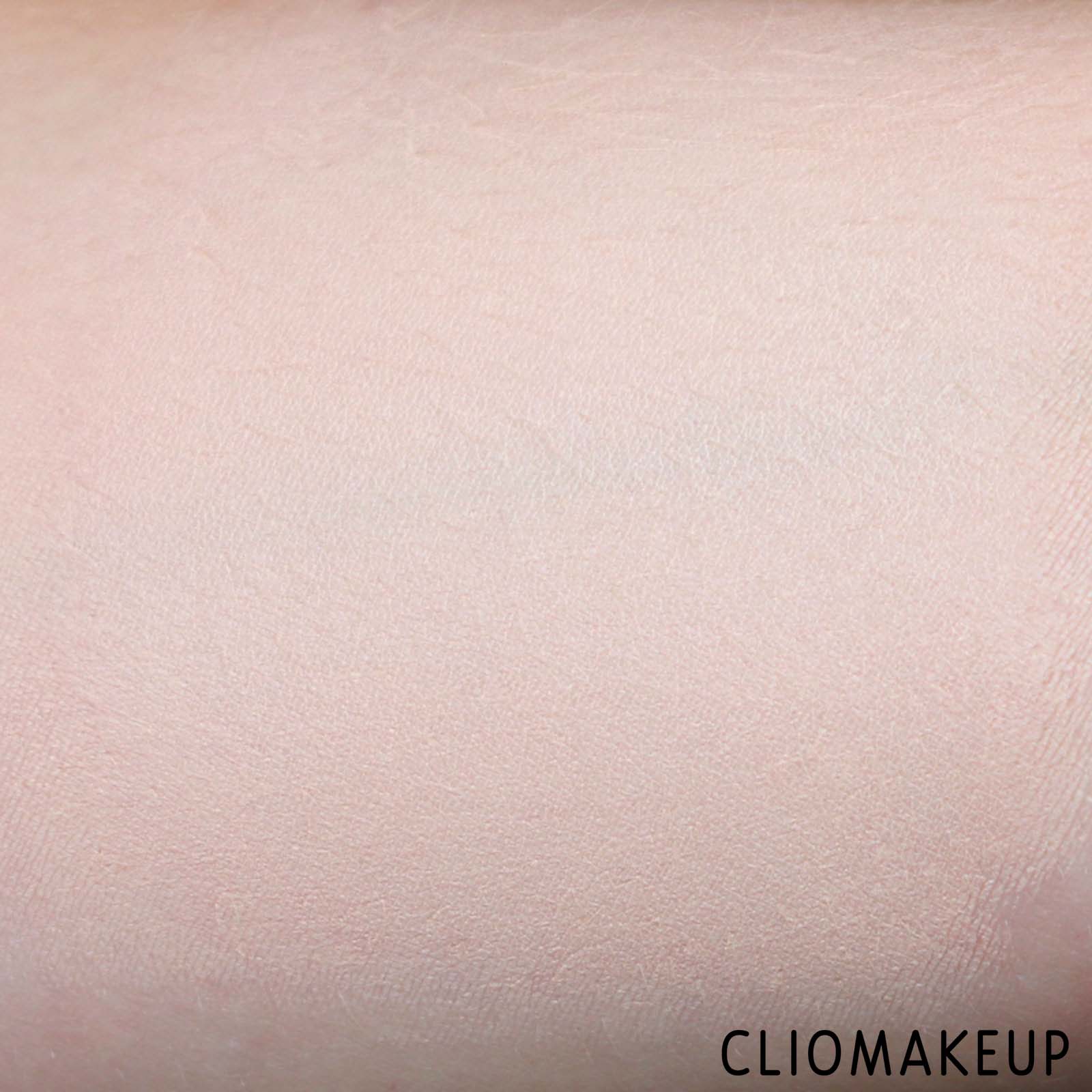 cliomakeup-recensione-fondotinta-nyx-cant-stop-wont-stop-9