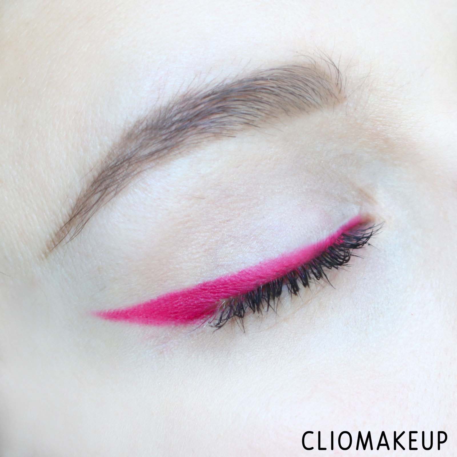 cliomakeup-recensione-matite-essence-electric-vibes-liner-12