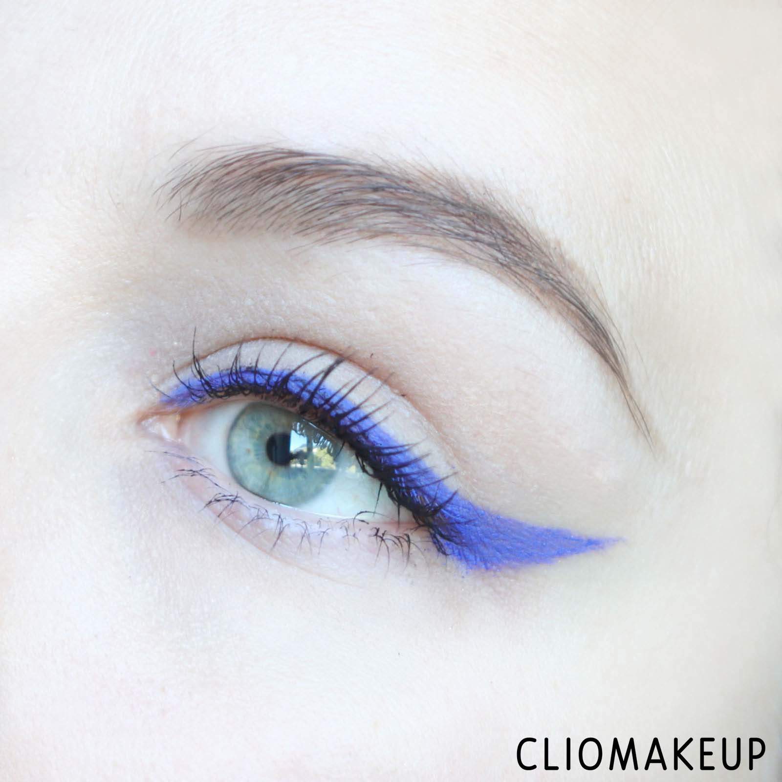 cliomakeup-recensione-matite-essence-electric-vibes-liner-13