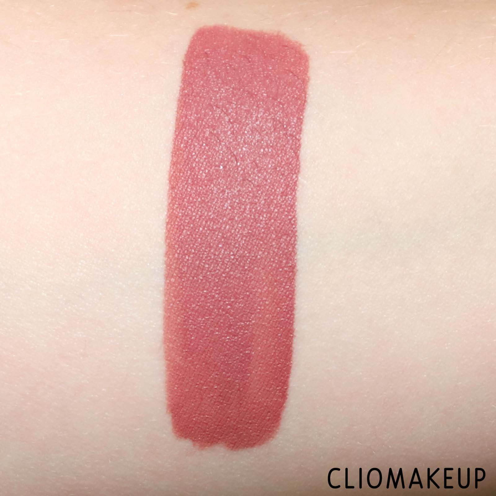 cliomakeup-recensione-rossetti-liquidi-fenty-beauty-stunna-lip-paint-uncuffed-6