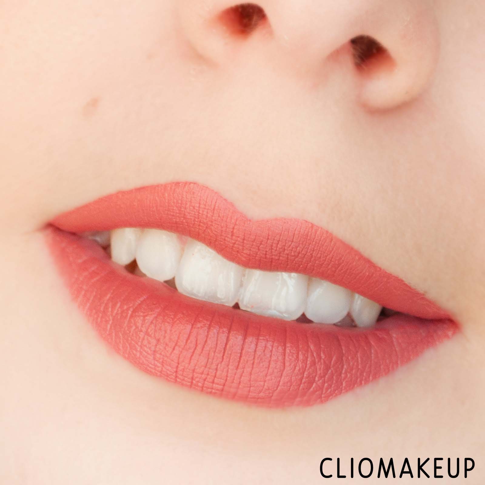 cliomakeup-recensione-rossetti-rimmel-stay-satin-liquid-lip-colour-10