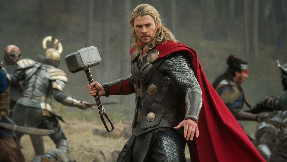 cliomakeup-sexy-supereroi-thor-variety.jpg