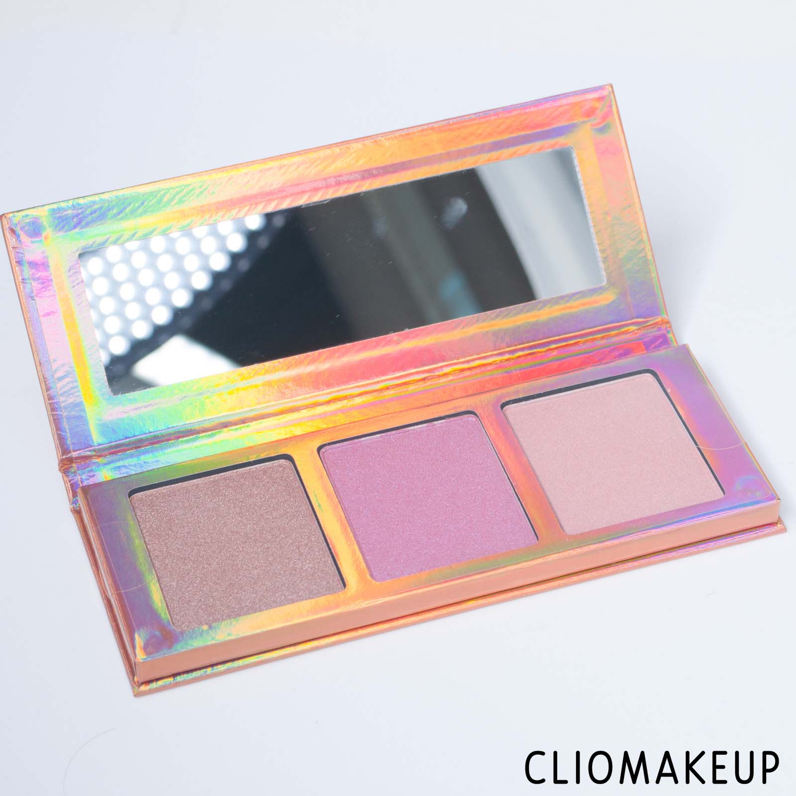 cliomakeup-recensione-palette-illuminanti-essence-go-for-the-glow-highlighter-palette-4