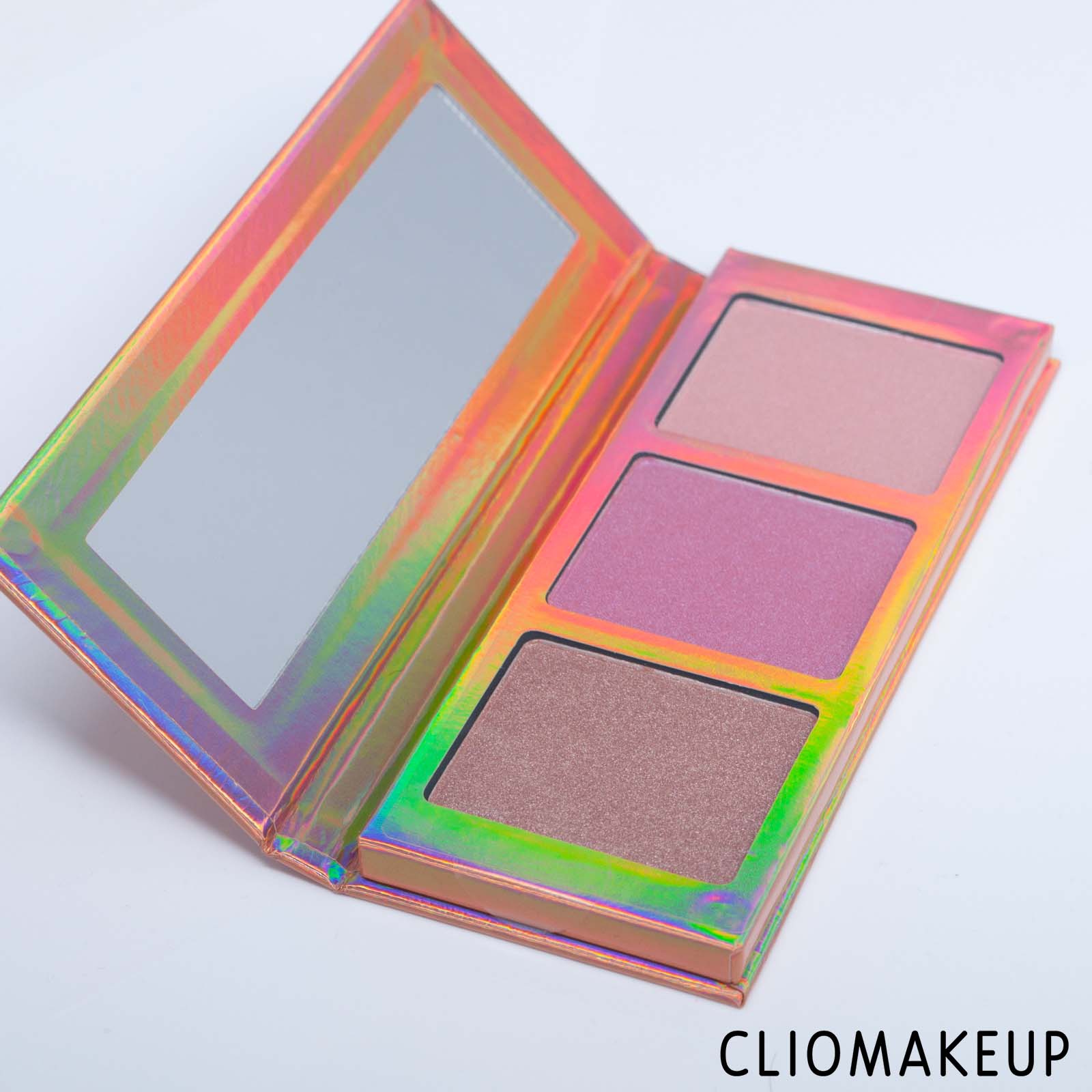 cliomakeup-recensione-palette-illuminanti-essence-go-for-the-glow-highlighter-palette-5