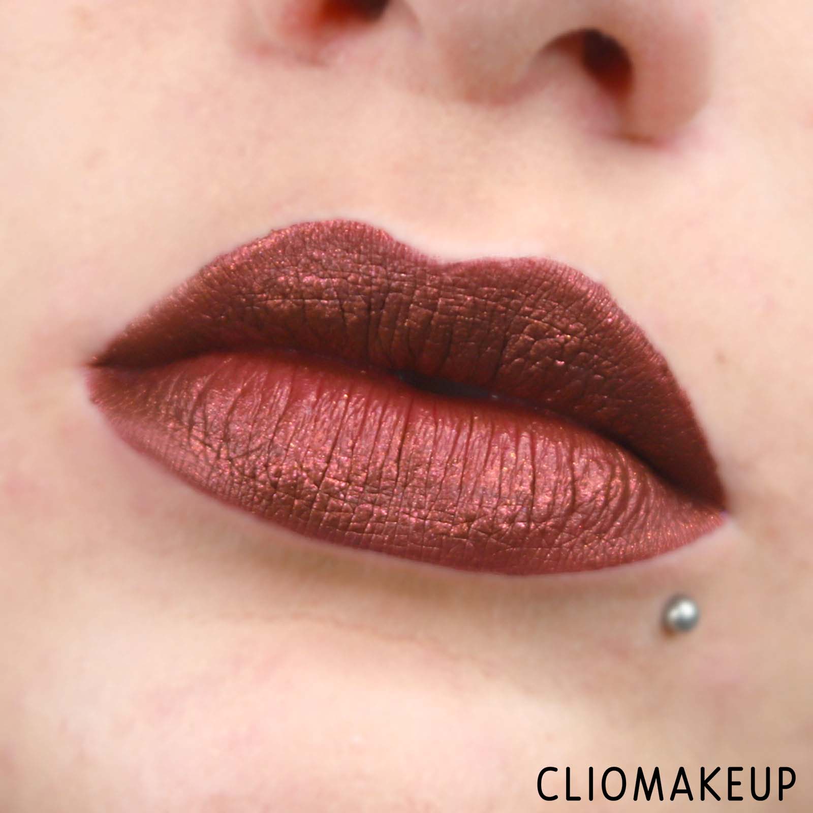 cliomakeup-recensione-rossetti-kiko-sparkling-holiday-lip-lacquer-15