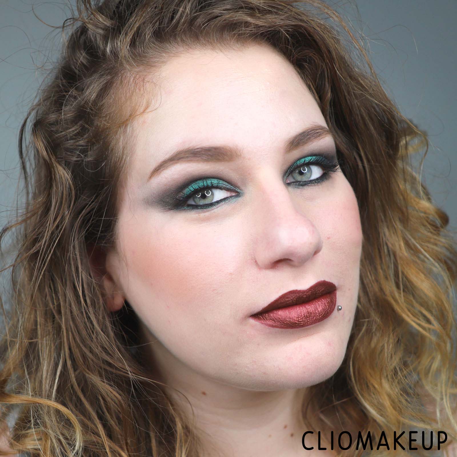 cliomakeup-recensione-rossetti-kiko-sparkling-holiday-lip-lacquer-16