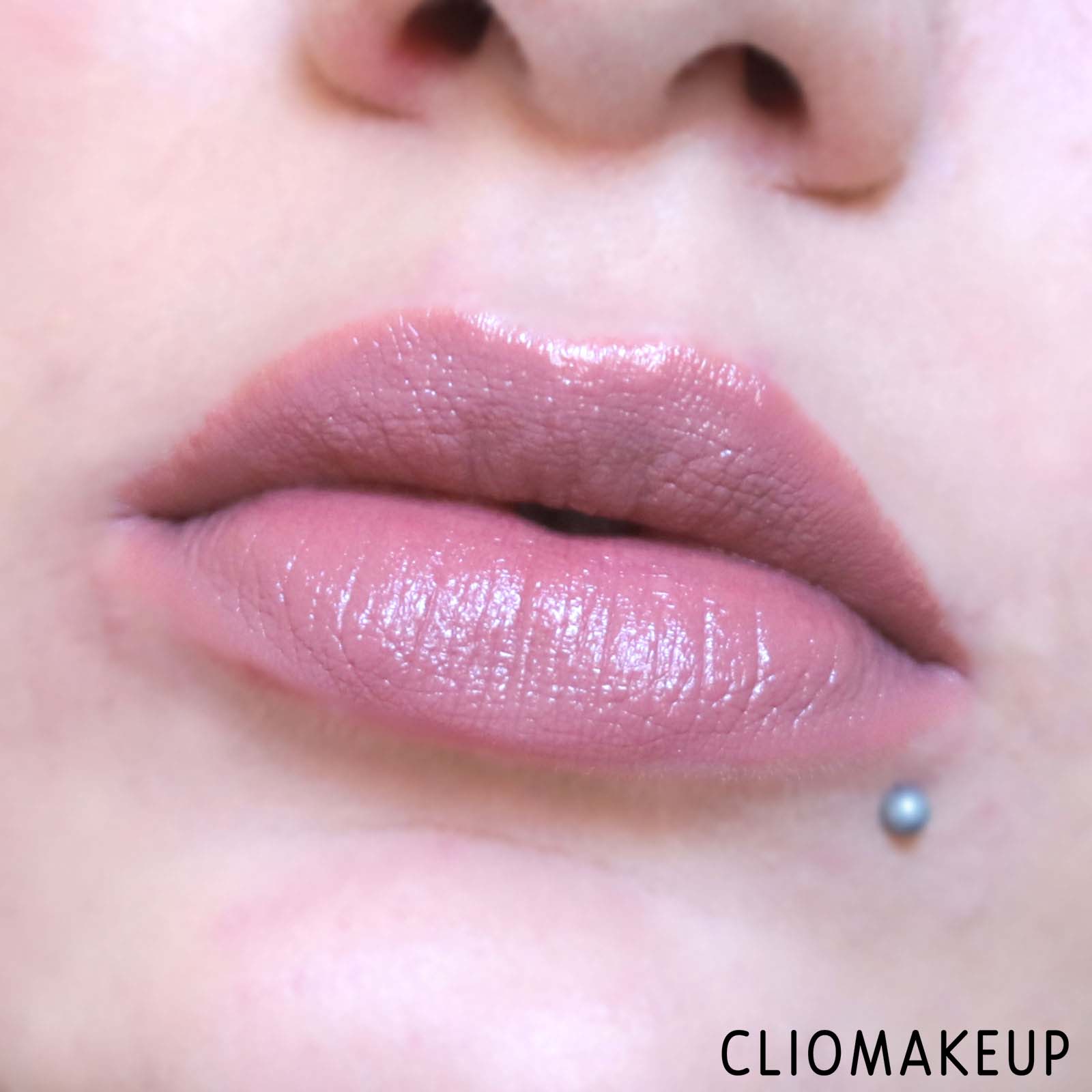 cliomakeup-recensione-rossetti-mac-shiny-pretty-thing-party-favours-mini-lipstick-nudes-18