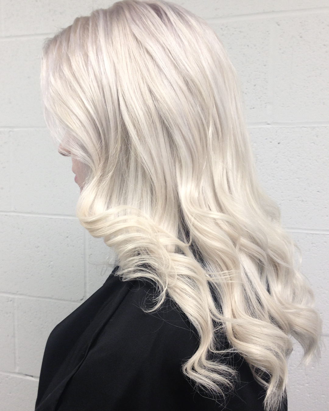 cliomakeup-tendenze-capelli-biondi-2019-9-icy-blond