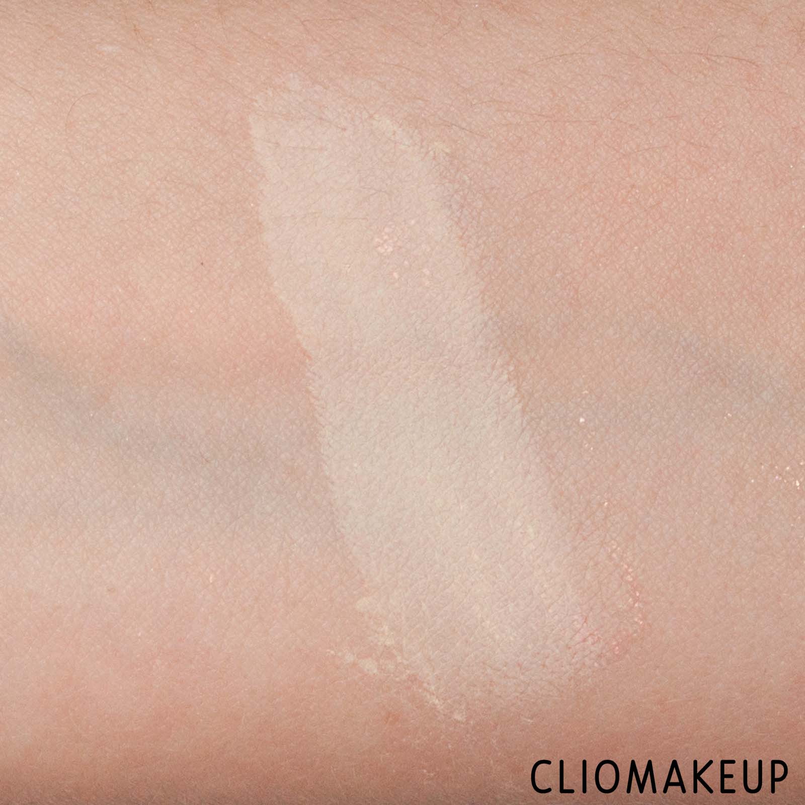 cliomakeup-recensione-cipria-fenty-beauty-pro-filt'r-instant-retouch-setting-powder-6