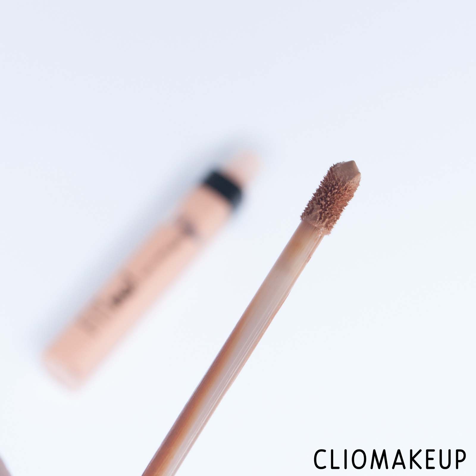 cliomakeup-recensione-correttore-maybelline-fit-me!-concealer-4