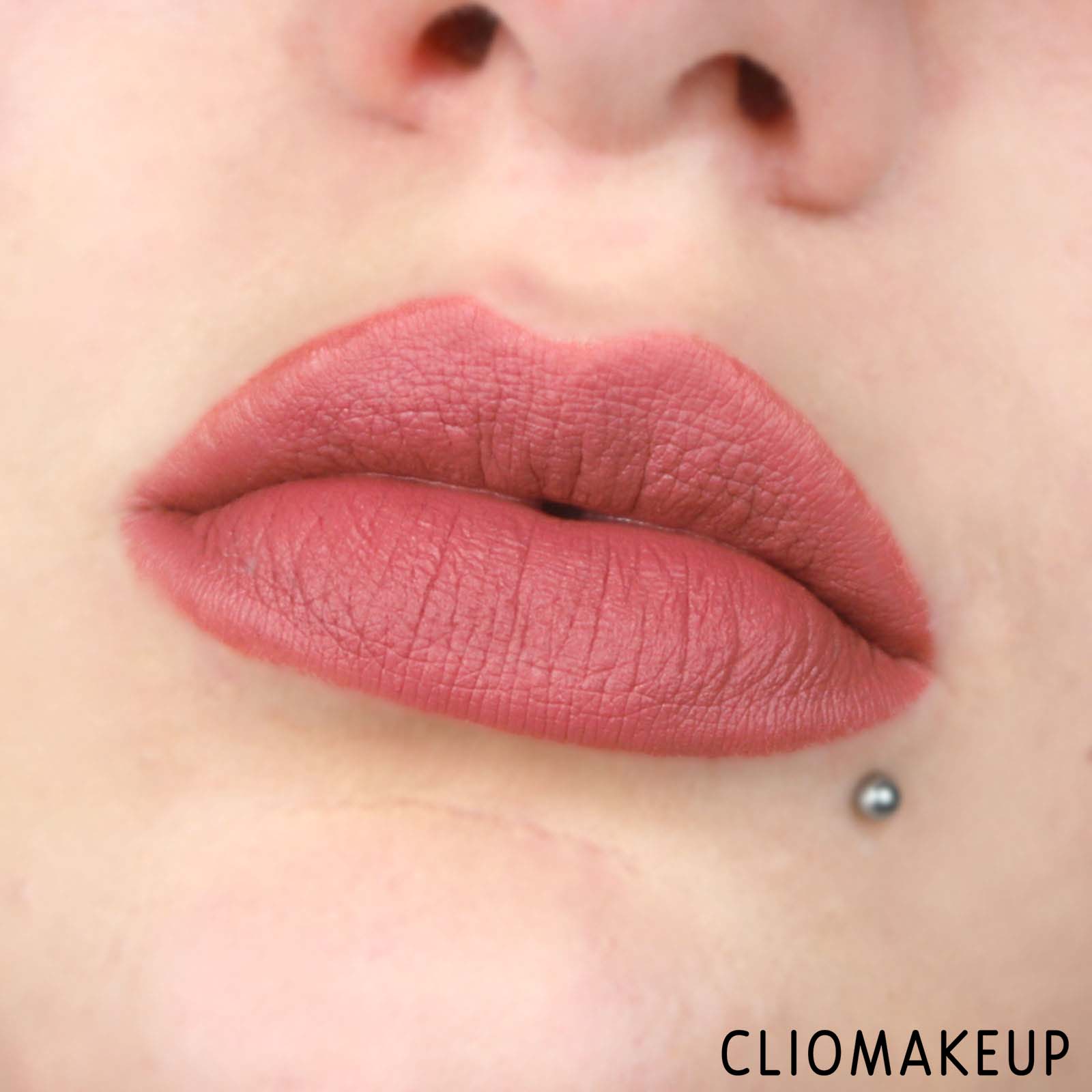 cliomakeup-recensione-fenty-beauty-mattemoiselle-plush-matte-lipstick-13