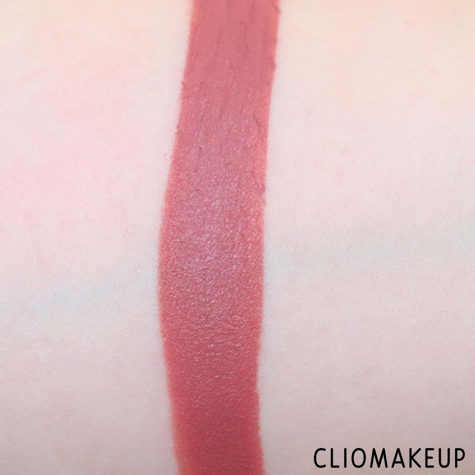 cliomakeup-recensione-fenty-beauty-mattemoiselle-plush-matte-lipstick-6