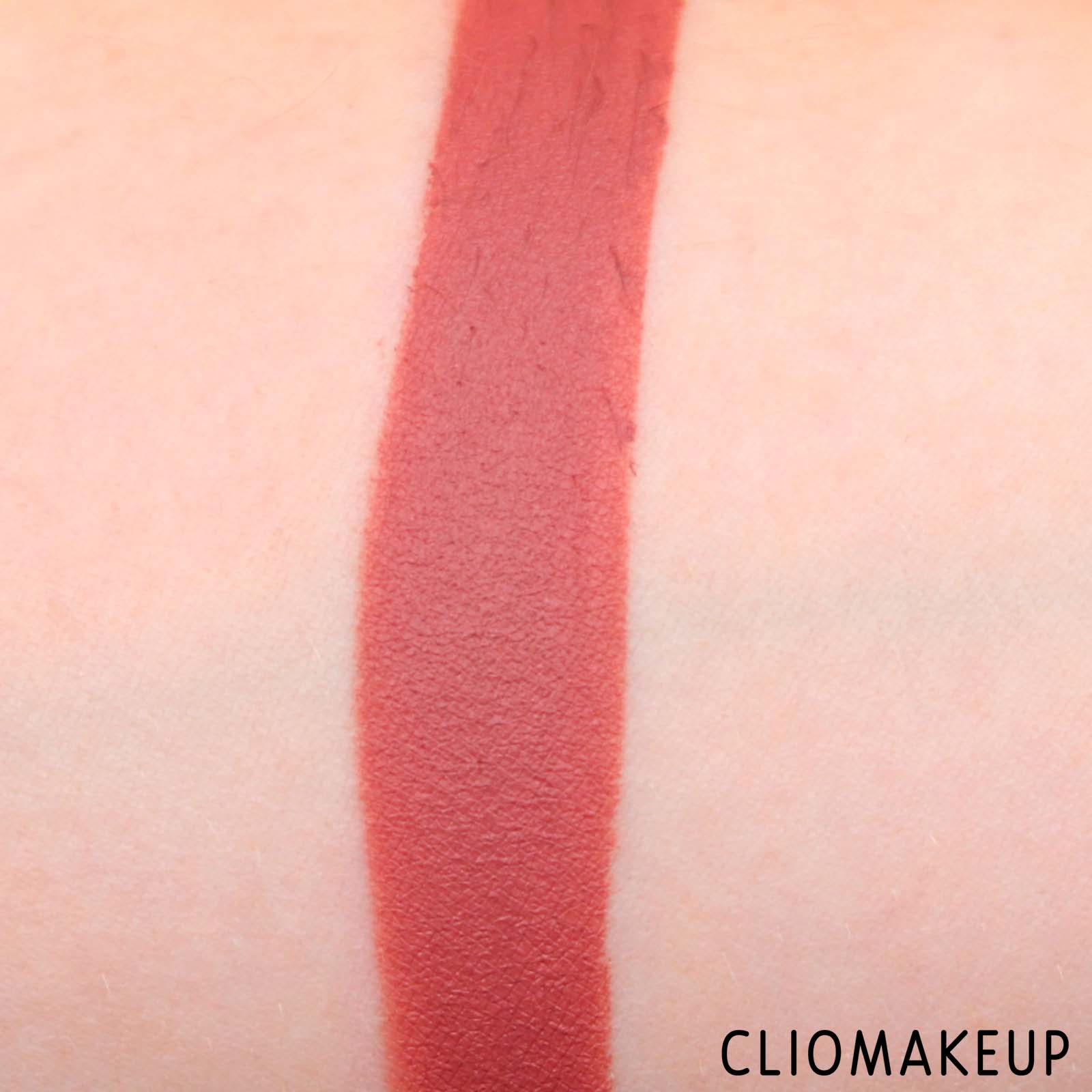 cliomakeup-recensione-fenty-beauty-mattemoiselle-plush-matte-lipstick-7