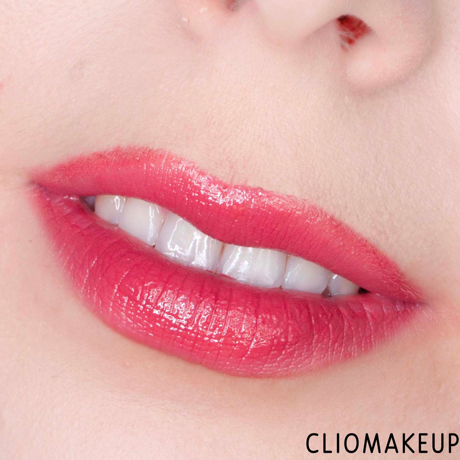 cliomakeup-recensione-rossetto-ysl-rouge-volupté-shine-oil-in-stick-11