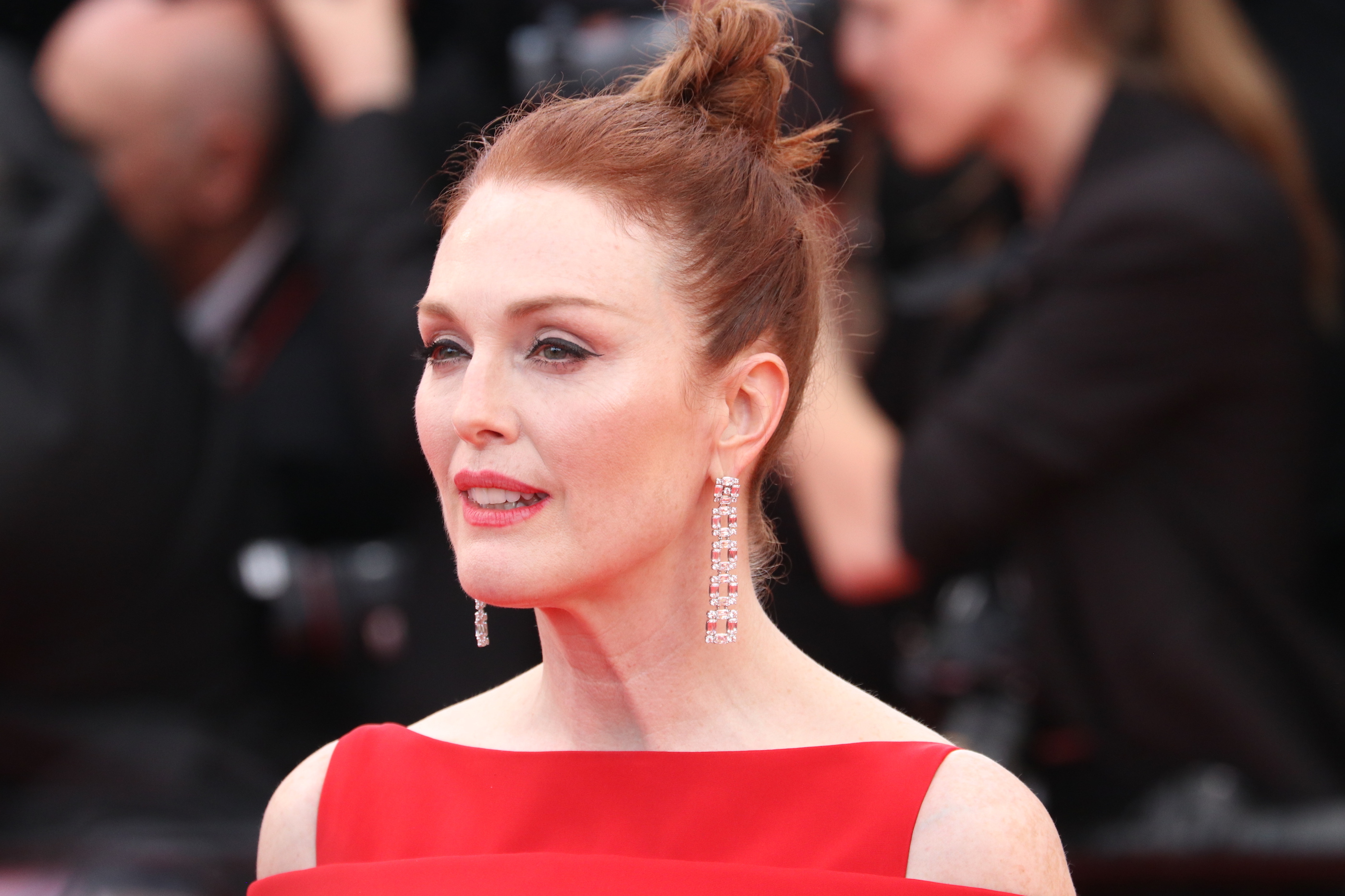 cliomakeup-migliori-look-2018-4-julianne-moore-cannes-2018