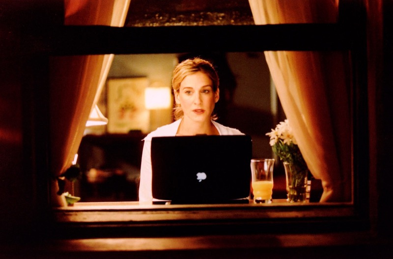 cliomakeup-digital-detox-18-carrie-bradshaw-computer