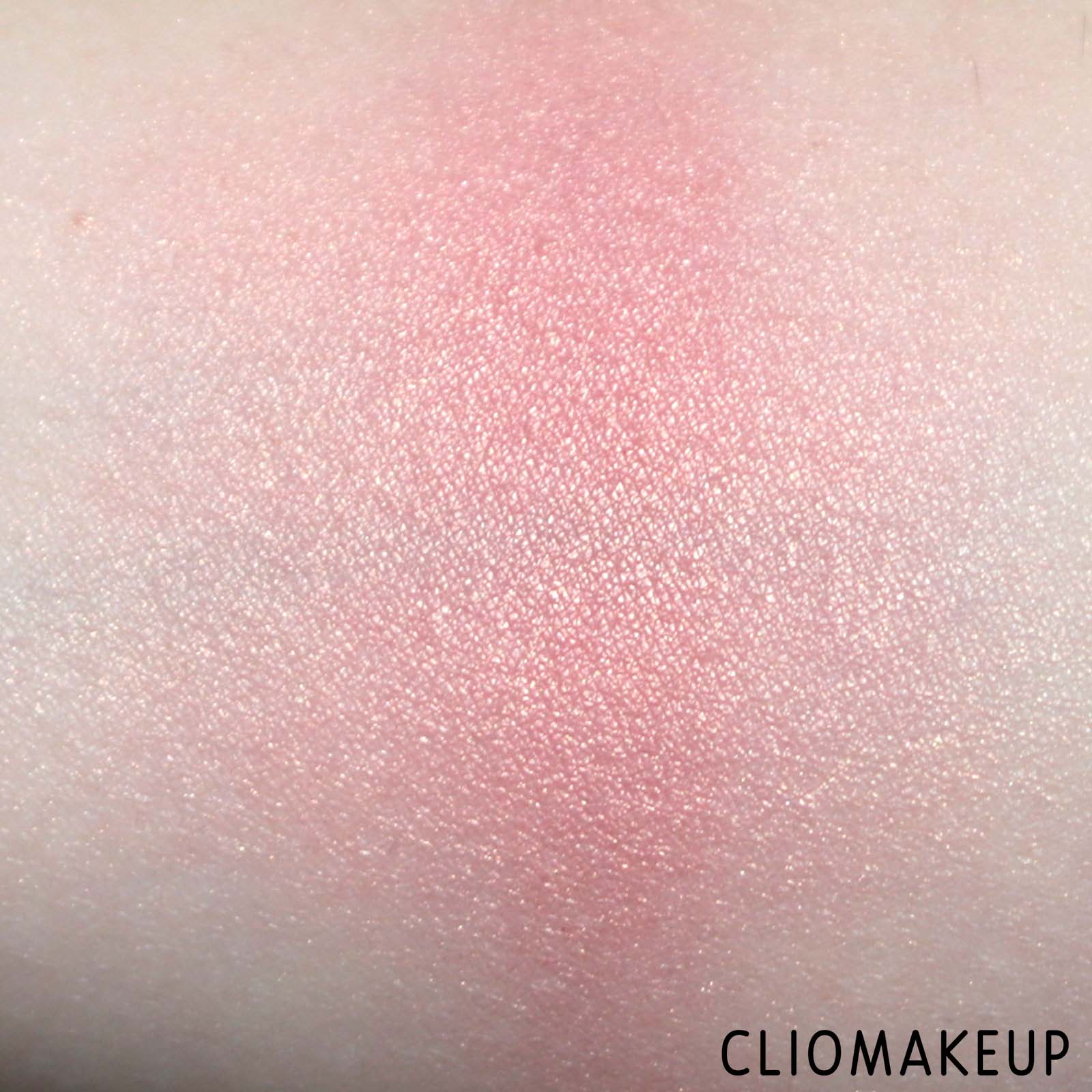 cliomakeup-recensione-blush-kiko-sweetheart-baked-blush-8