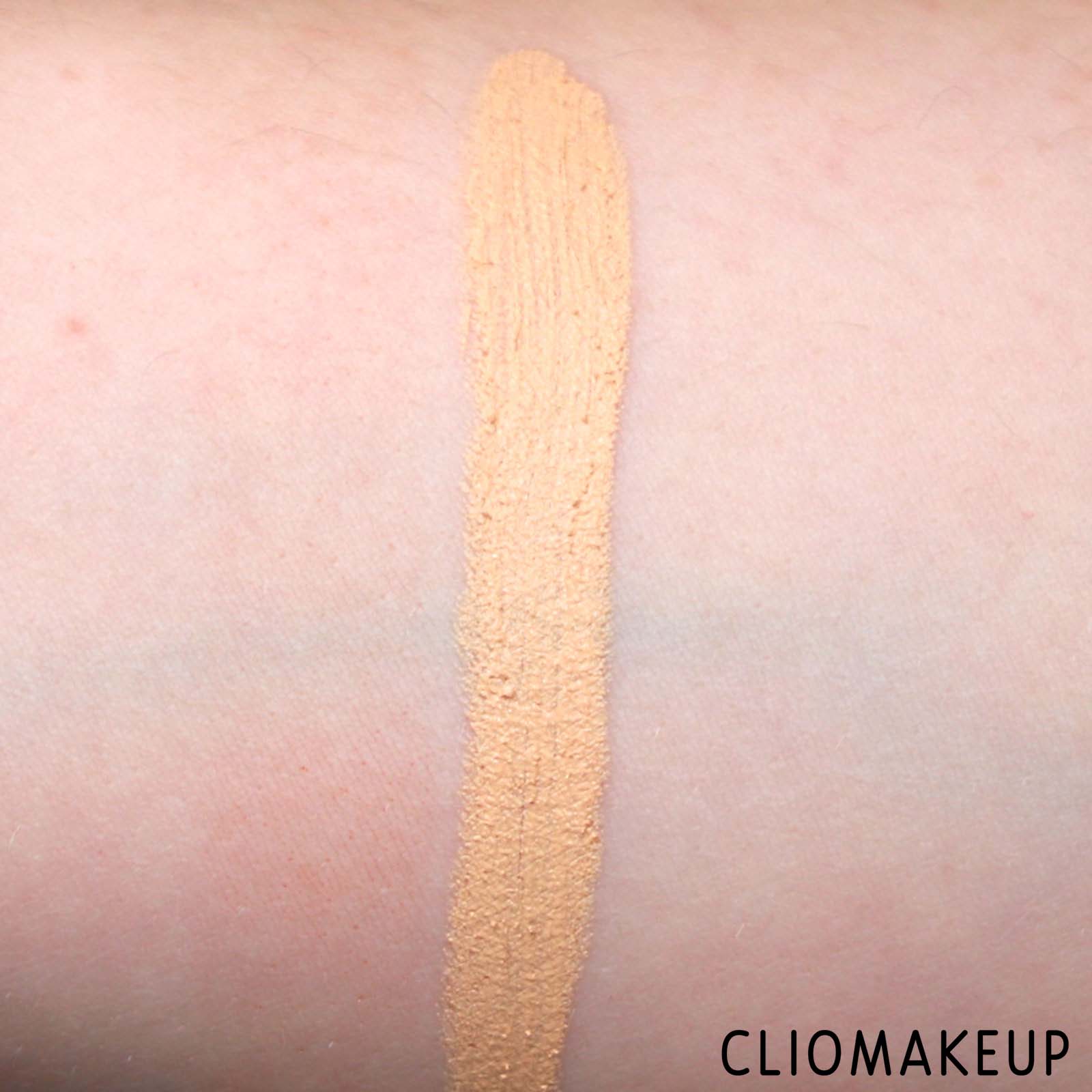 cliomakeup-recensione-correttore-wycon-glowing-concealer-7