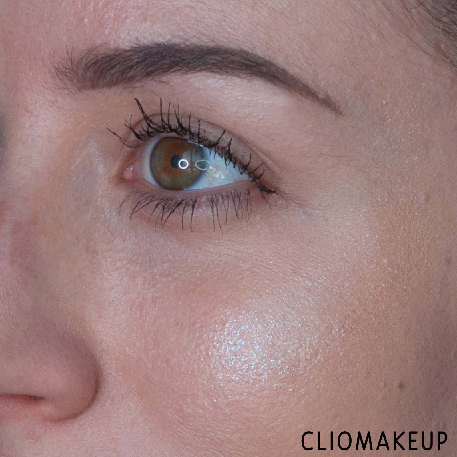 cliomakeup-recensione-illuminante-nyx-a-bit-jelly-gel-illuminator-15