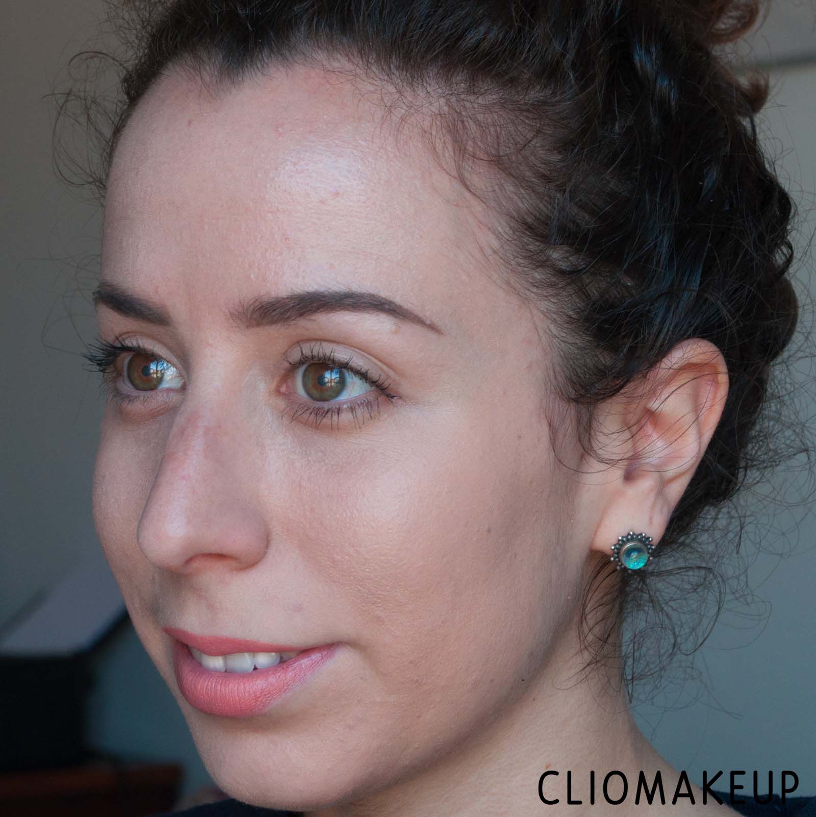 cliomakeup-recensione-illuminante-nyx-a-bit-jelly-gel-illuminator-8