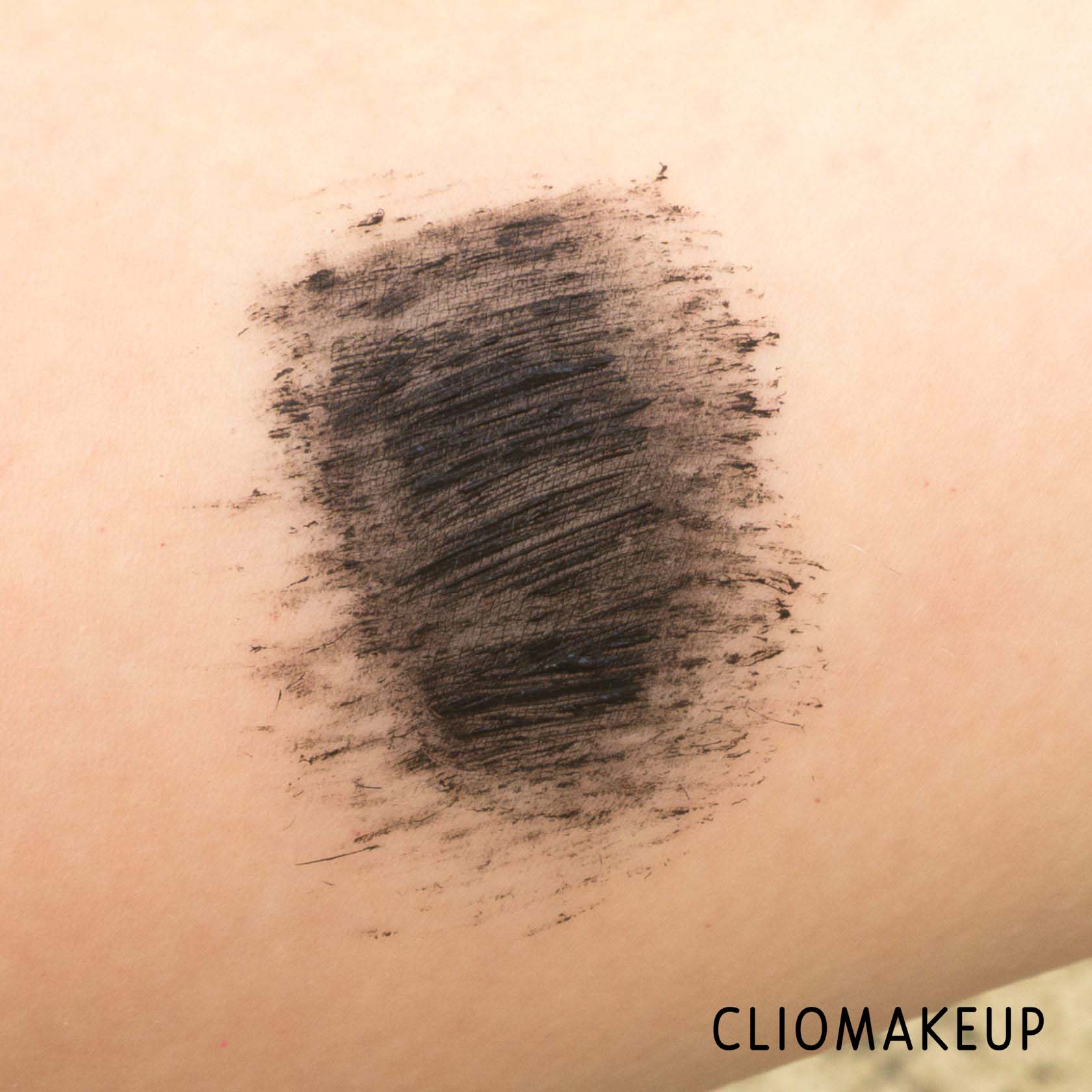 cliomakeup-recensione-mascara-maybelline-smudge-resistant-mascara-puma-per-maybelline-6