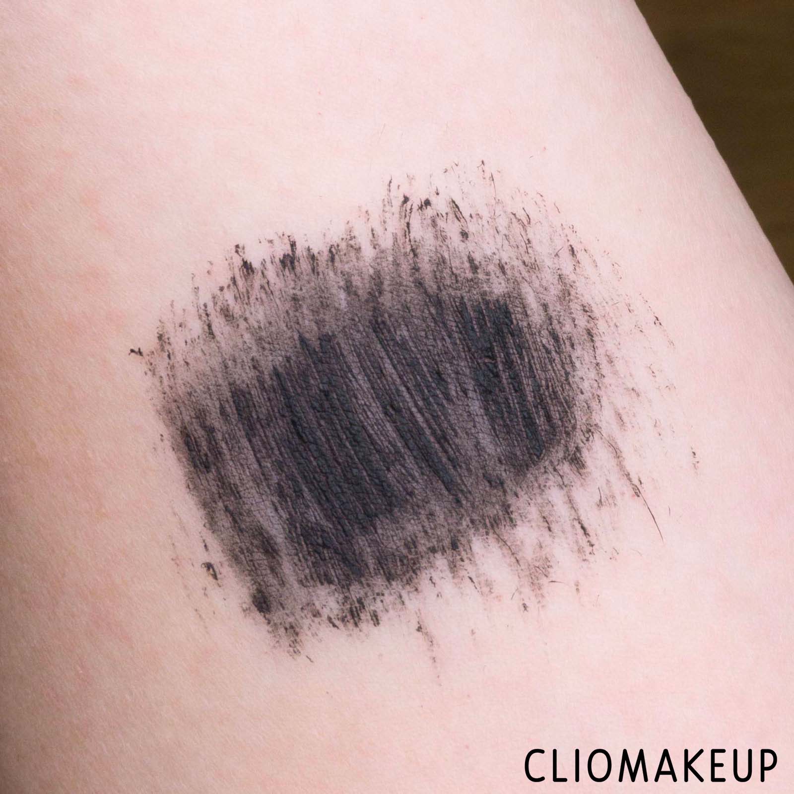 cliomakeup-recensione-mascara-maybelline-smudge-resistant-mascara-puma-per-maybelline-7