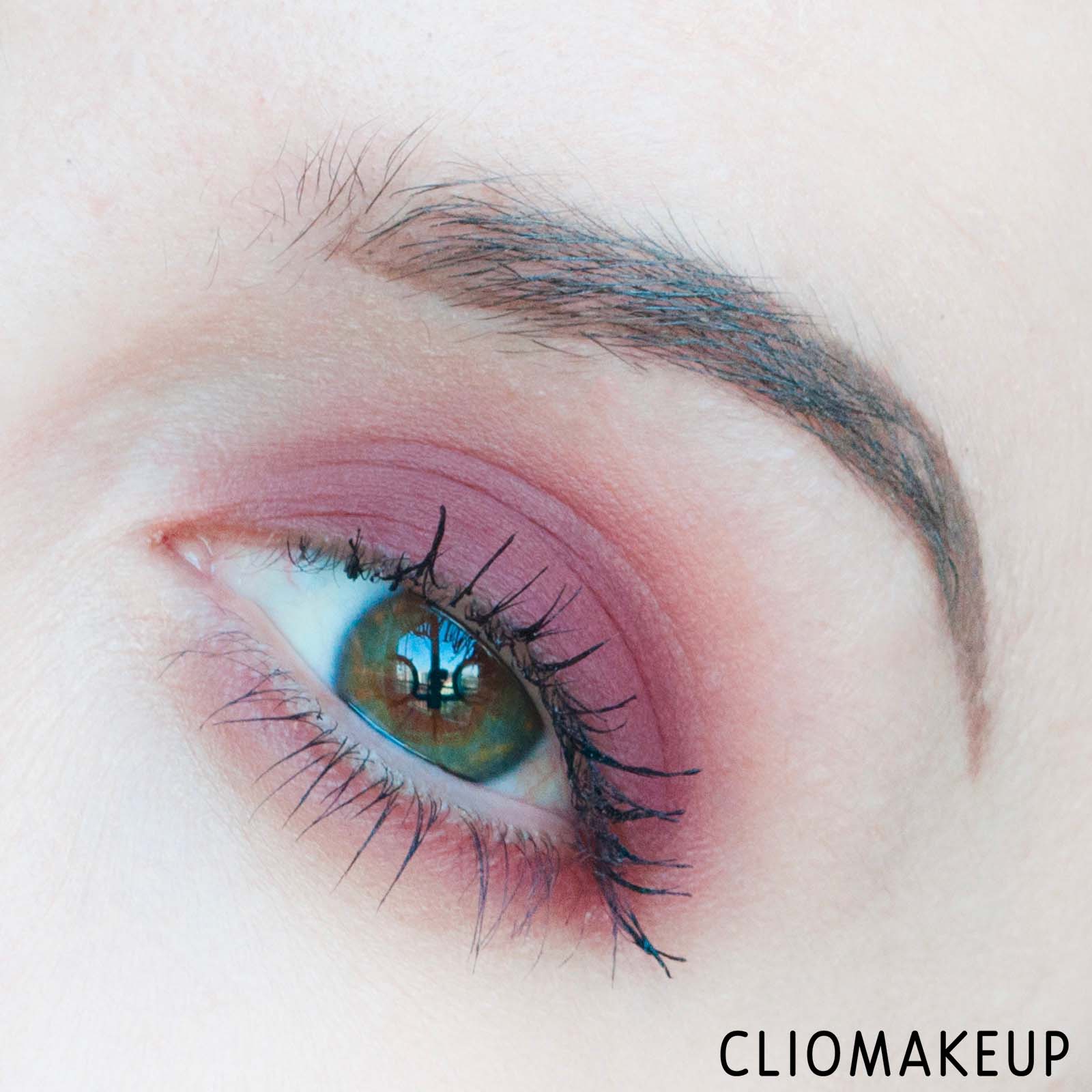 cliomakeup-recensione-palette-kat-von-d-lolita-eyeshadow-palette-10