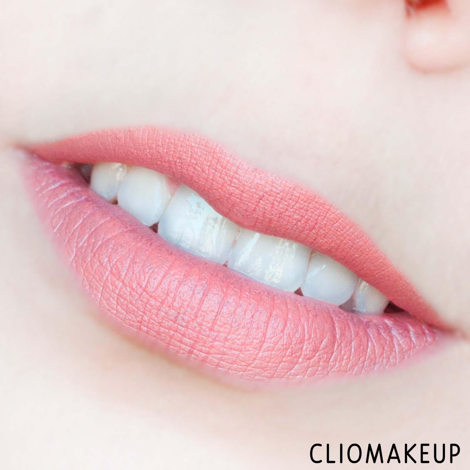 cliomakeup-recensione-rossetti-kiko-waterflower-magic-ombre-lips-duo-12