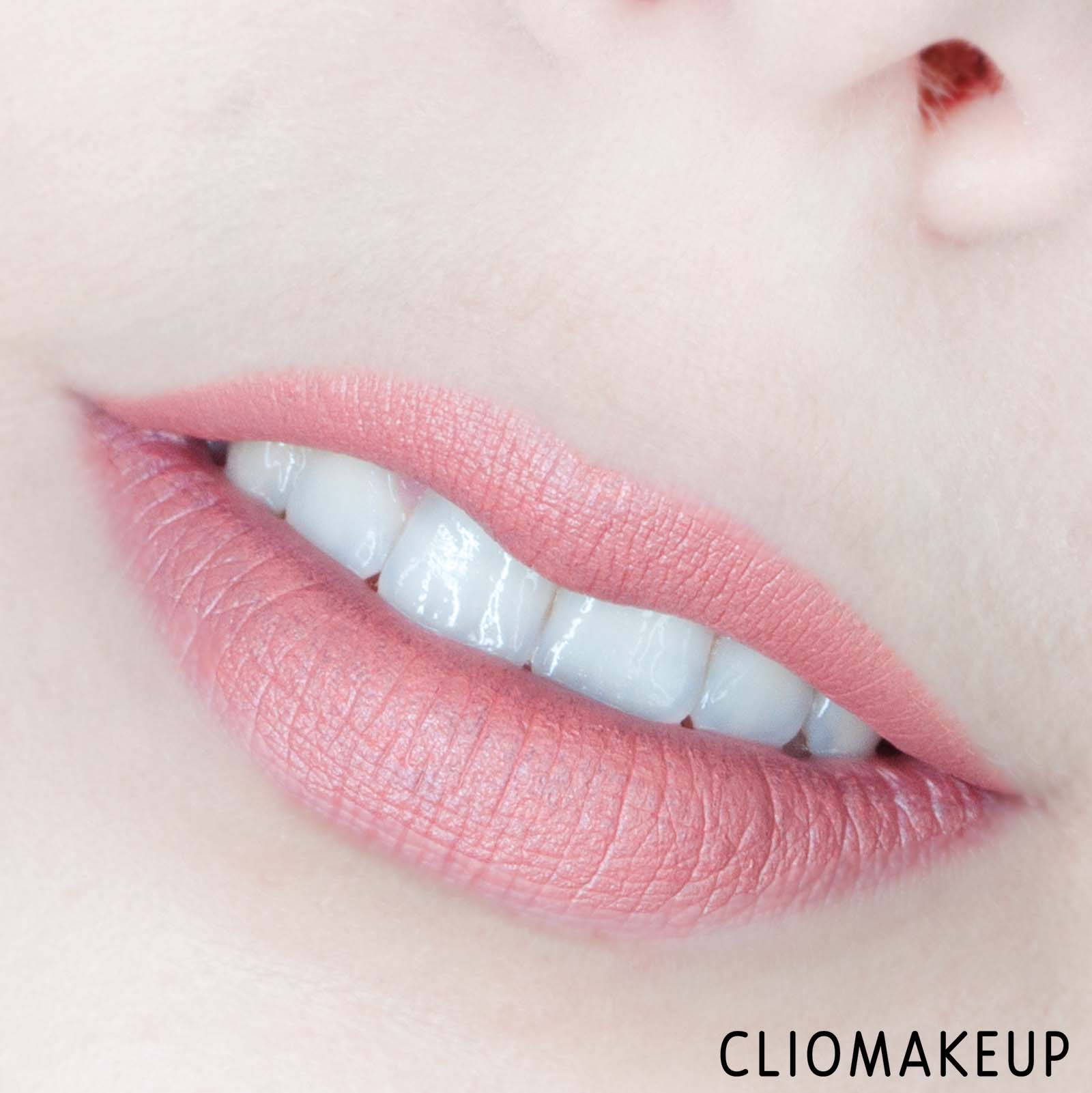 cliomakeup-recensione-rossetti-kiko-waterflower-magic-ombre-lips-duo-13