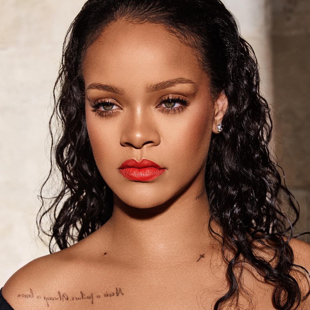 cliomakeup-storia-rossetto-rosso-18-rihanna