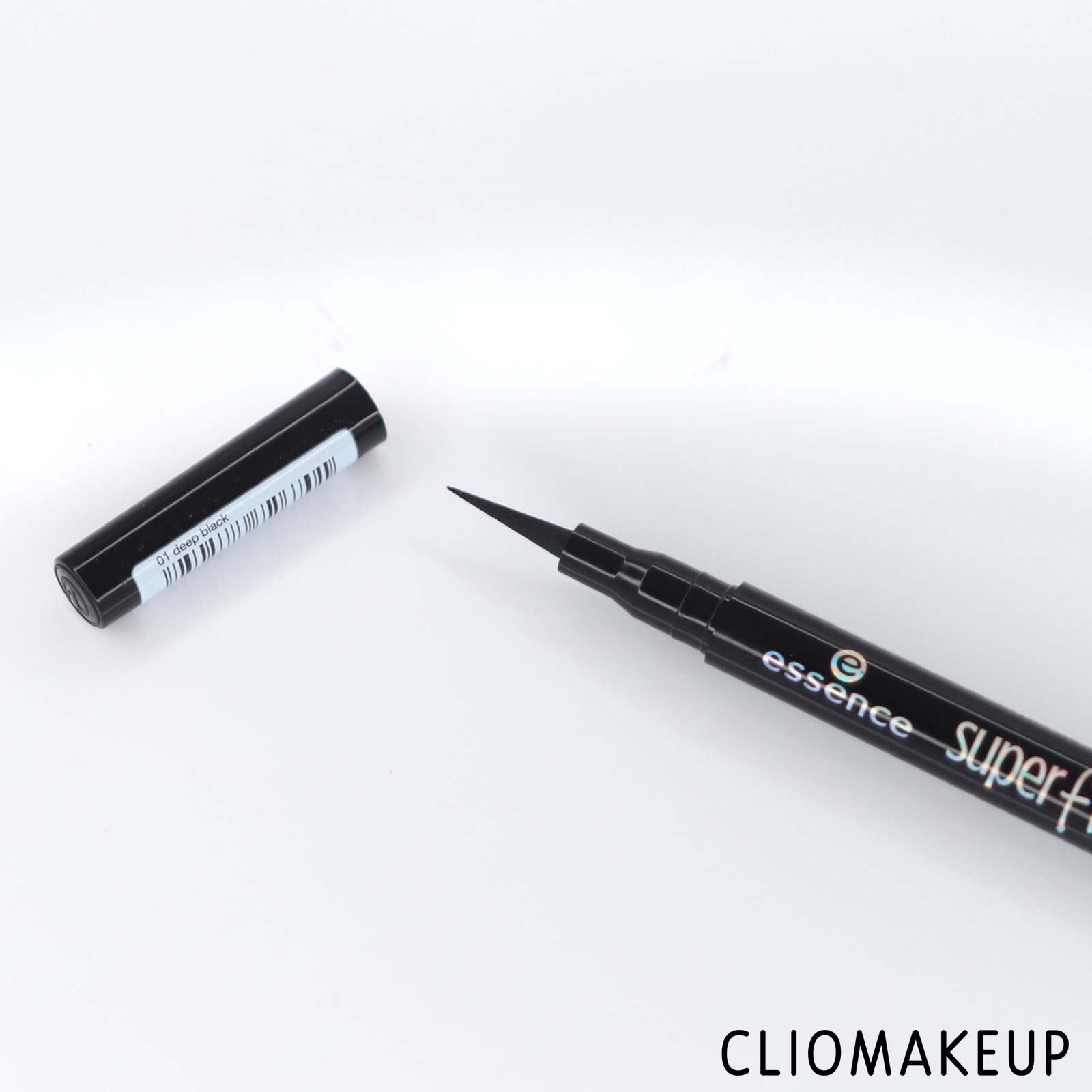 cliomakeup-recensione-eyeliner-essence-superfine-eyeliner-pen-5