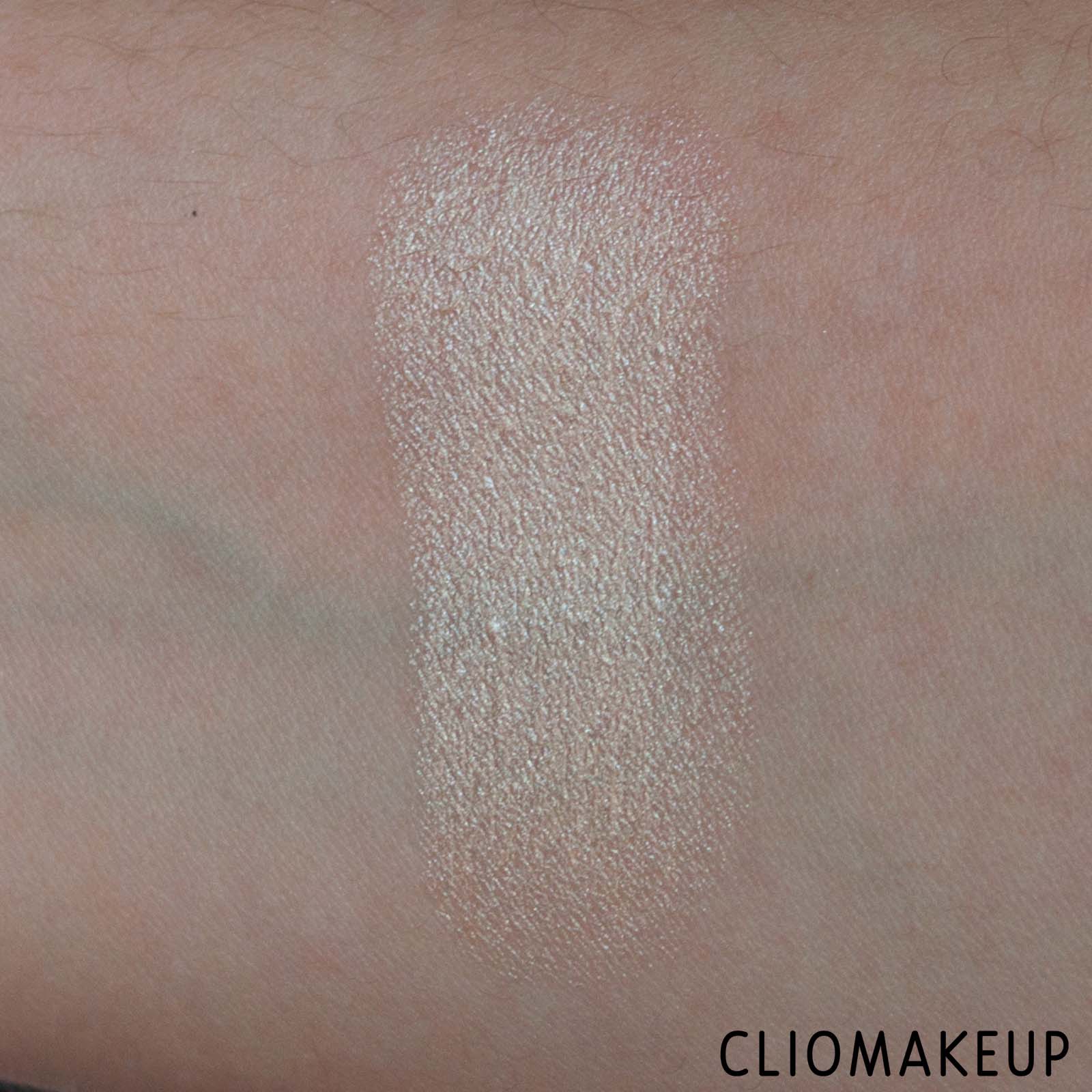 cliomakeup-recensione-illuminante-stick-ysl-touche-eclat-shimmer-stick-6