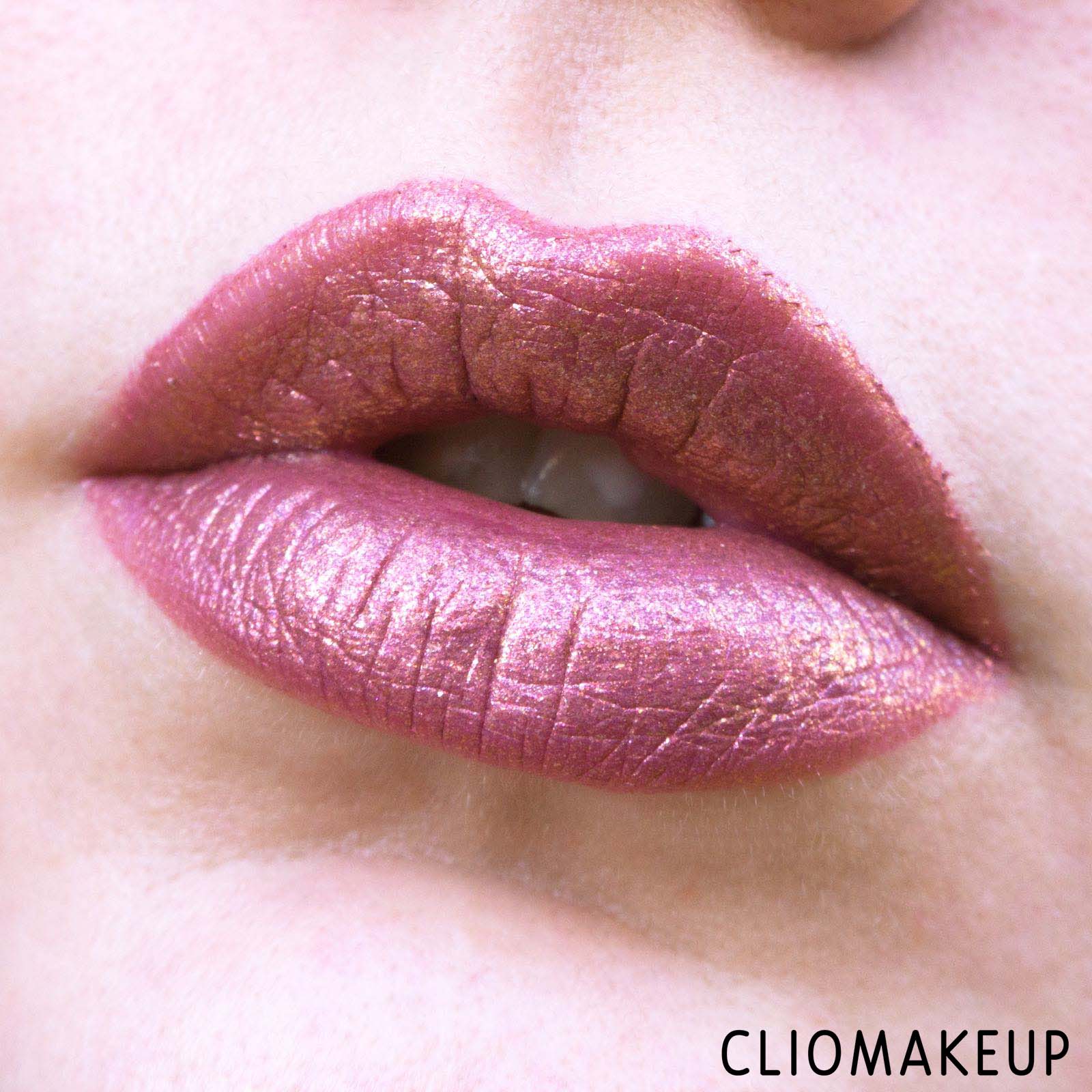 cliomakeup-recensione-rossetto-liquido-kat-von-d-everlasting-glimmer-veil-lolita-10