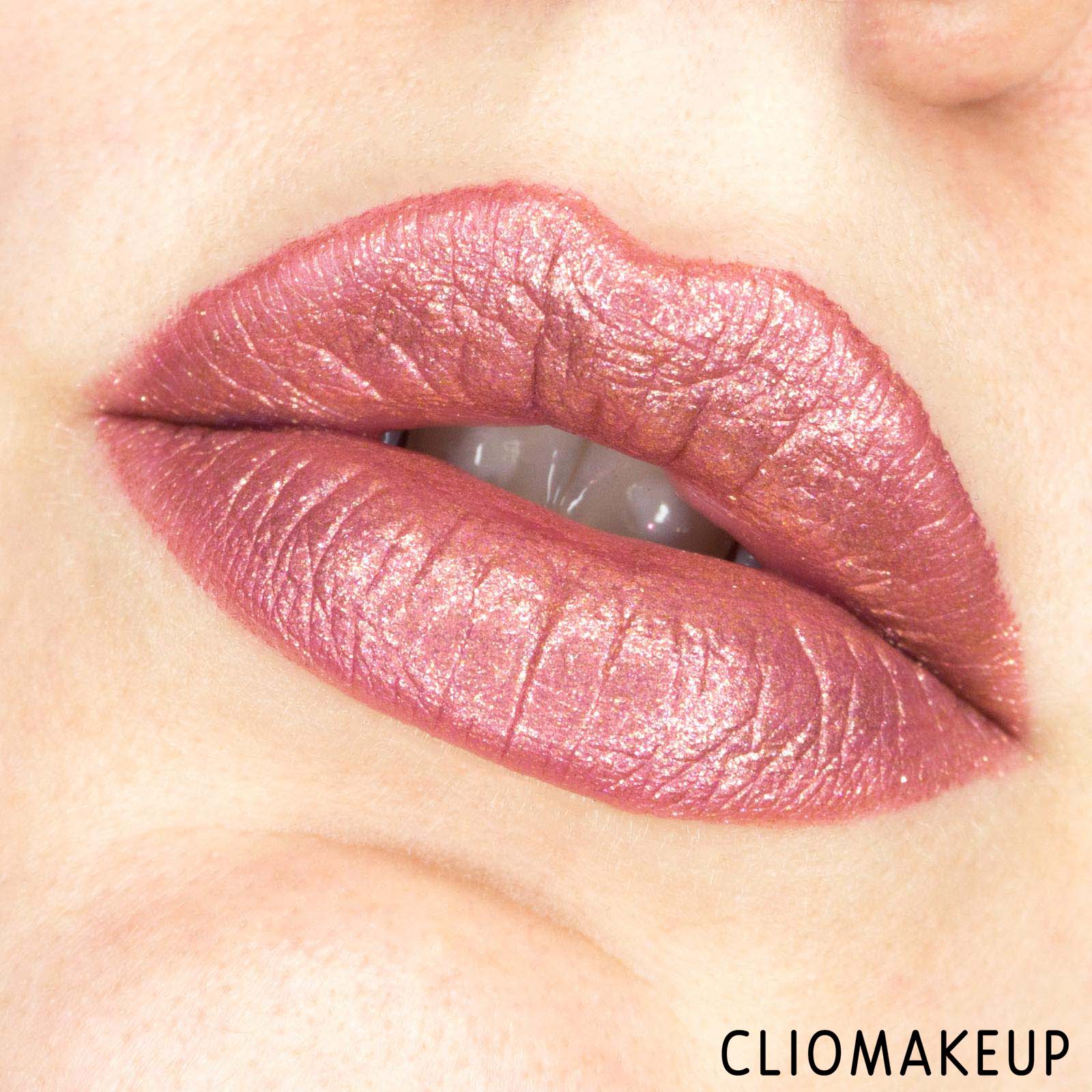 cliomakeup-recensione-rossetto-liquido-kat-von-d-everlasting-glimmer-veil-lolita-11