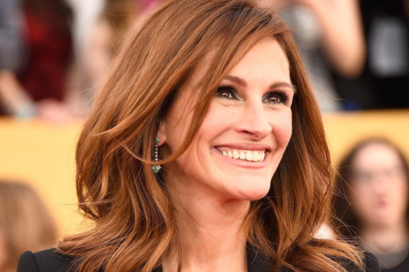 cliomakeup-spazzolino-denti-bambù-8-Julia-Roberts-corriere