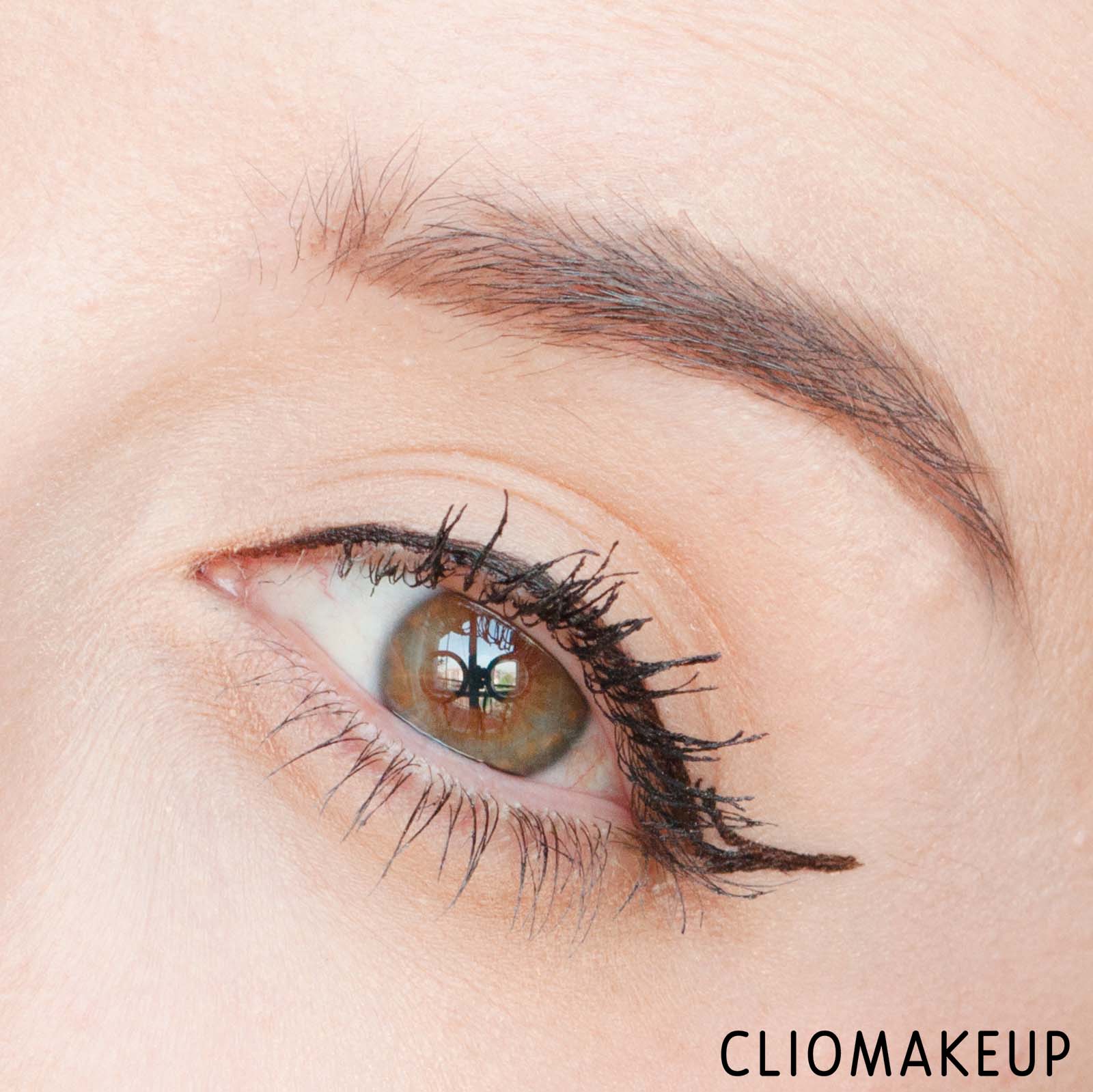 cliomakeup-recensione-eyeliner-l'oreal-flash-cat-eye-by-superliner-10